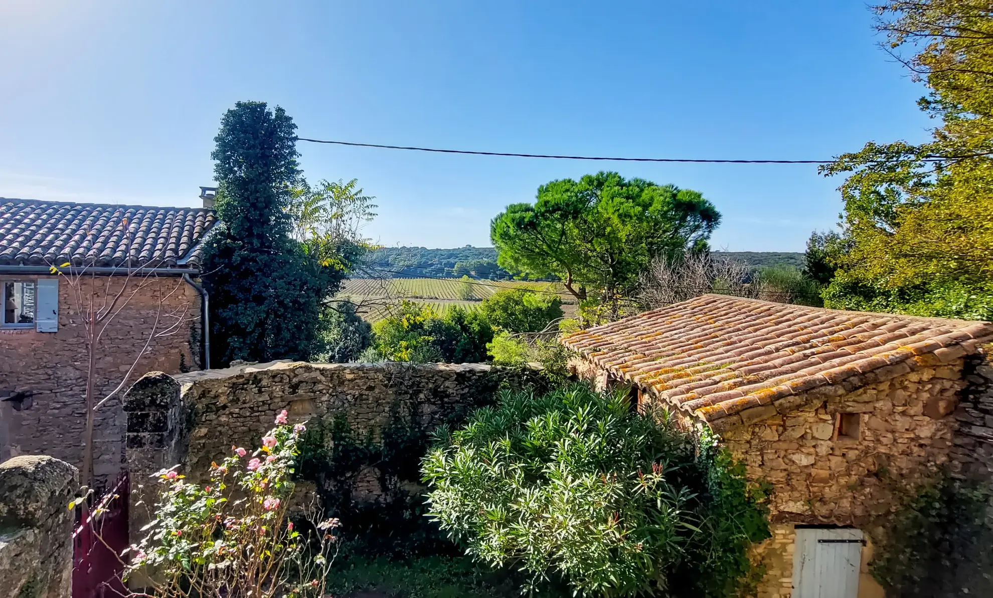Superbe maison ancienne à vendre à 10 minutes d'Uzès avec 2 habitations et terrain 