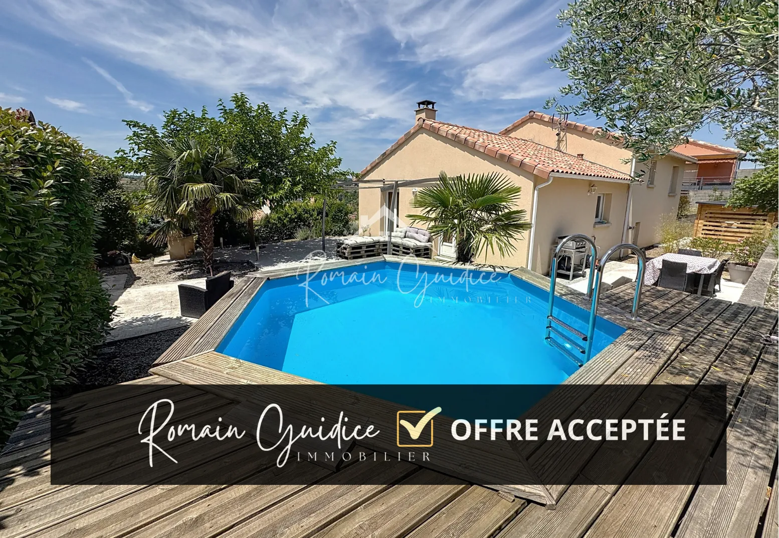 Spacieuse maison familiale de 137 m² avec piscine à Saint-Rome-de-Cernon