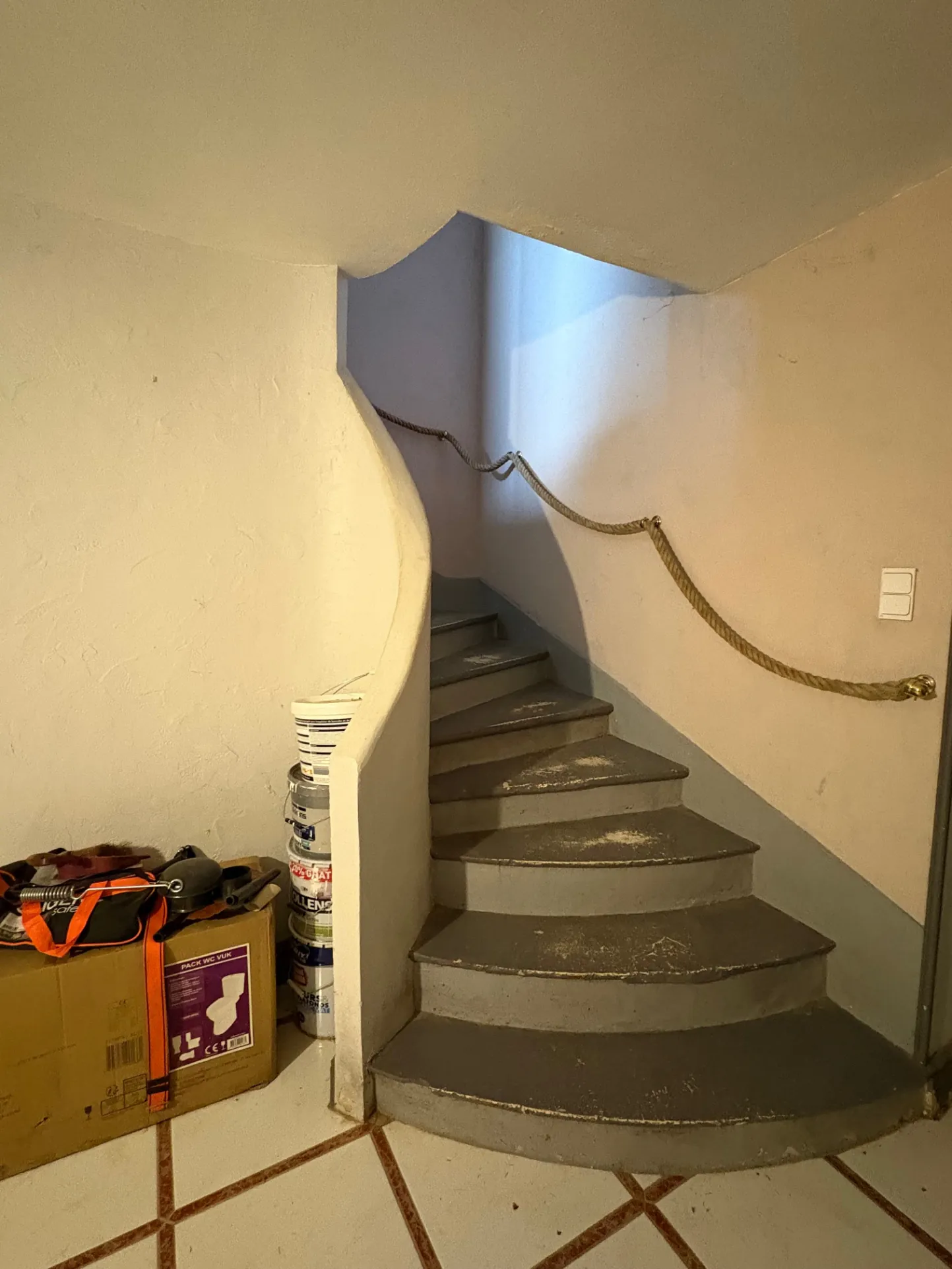 Belle maison familiale avec parc, piscine et dépendances à Montayral 