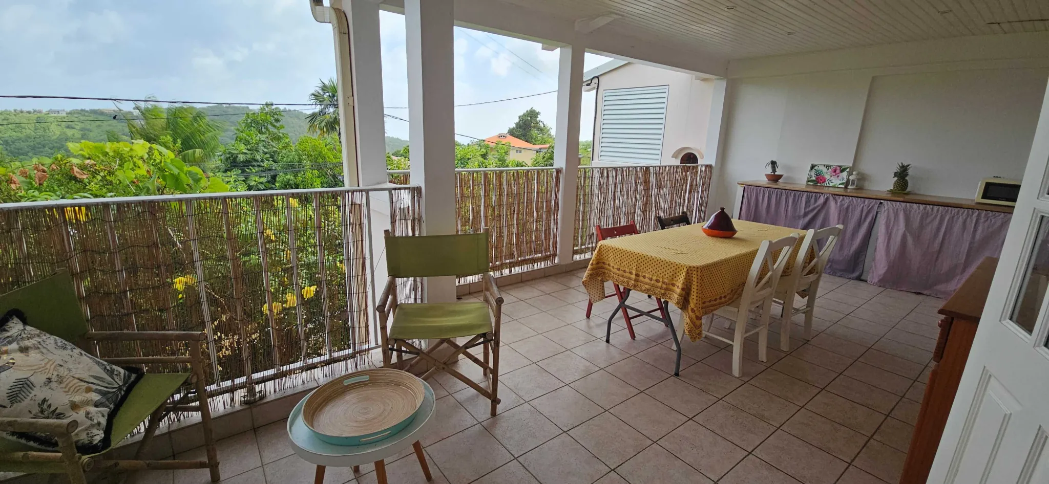 Appartement F4 avec terrasses, jardinet et vue à Sainte-Luce 