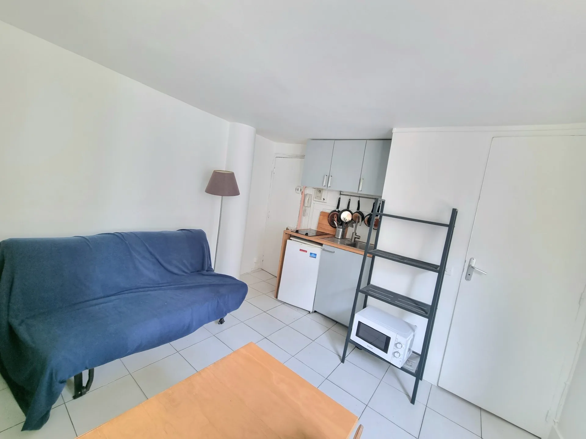 Studio lumineux de 12,17 m² rue Dauphine, dernier étage à Paris 75006 