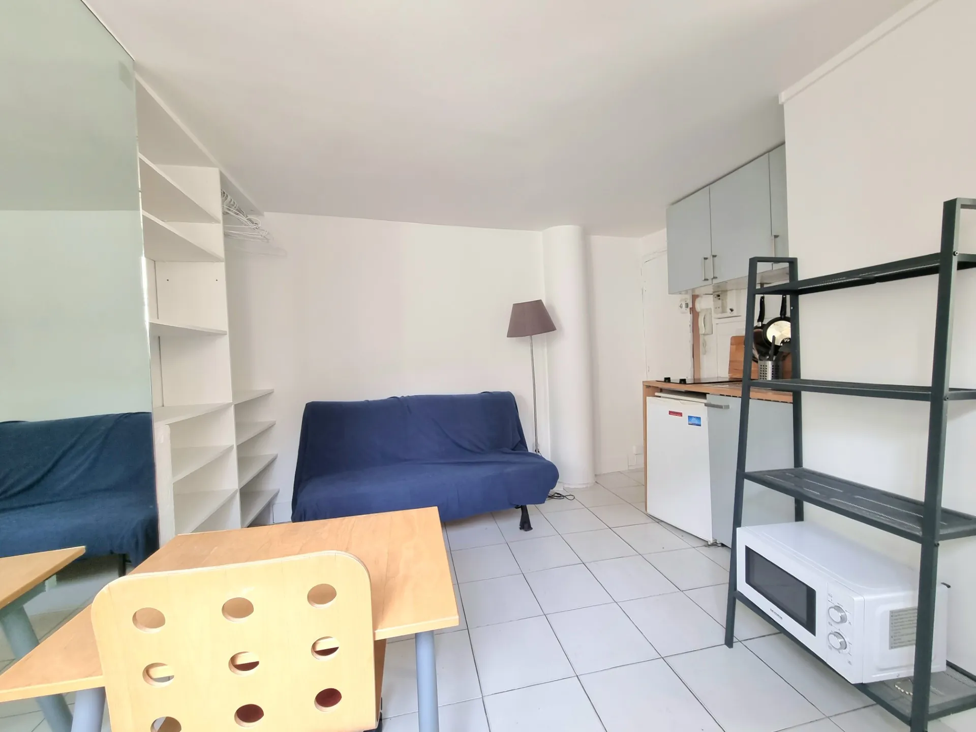 Studio lumineux de 12,17 m² rue Dauphine, dernier étage à Paris 75006 