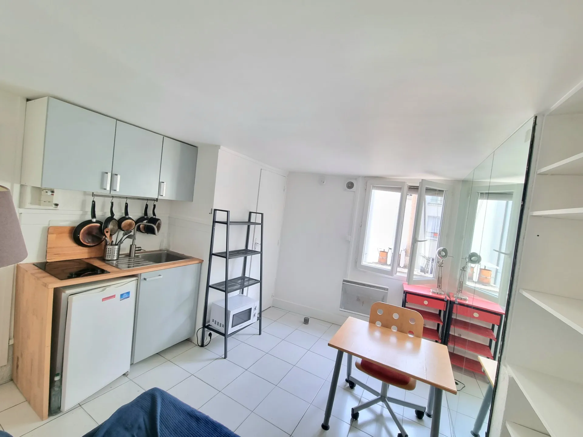 Studio lumineux de 12,17 m² rue Dauphine, dernier étage à Paris 75006 
