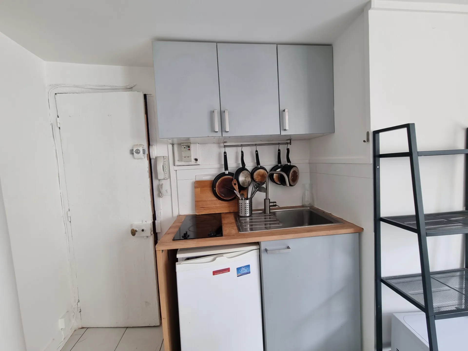 Studio lumineux de 12,17 m² rue Dauphine, dernier étage à Paris 75006 