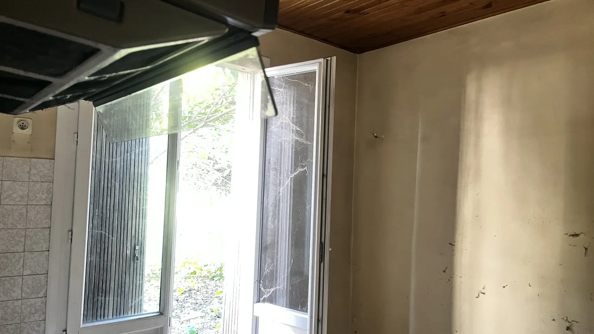 Maison à rénover avec jardin à Alès - Secteur Clavières-Croupillac 