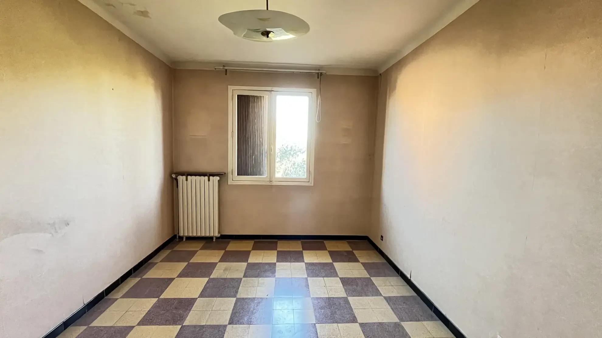 Maison à rénover avec jardin à Alès - Secteur Clavières-Croupillac 