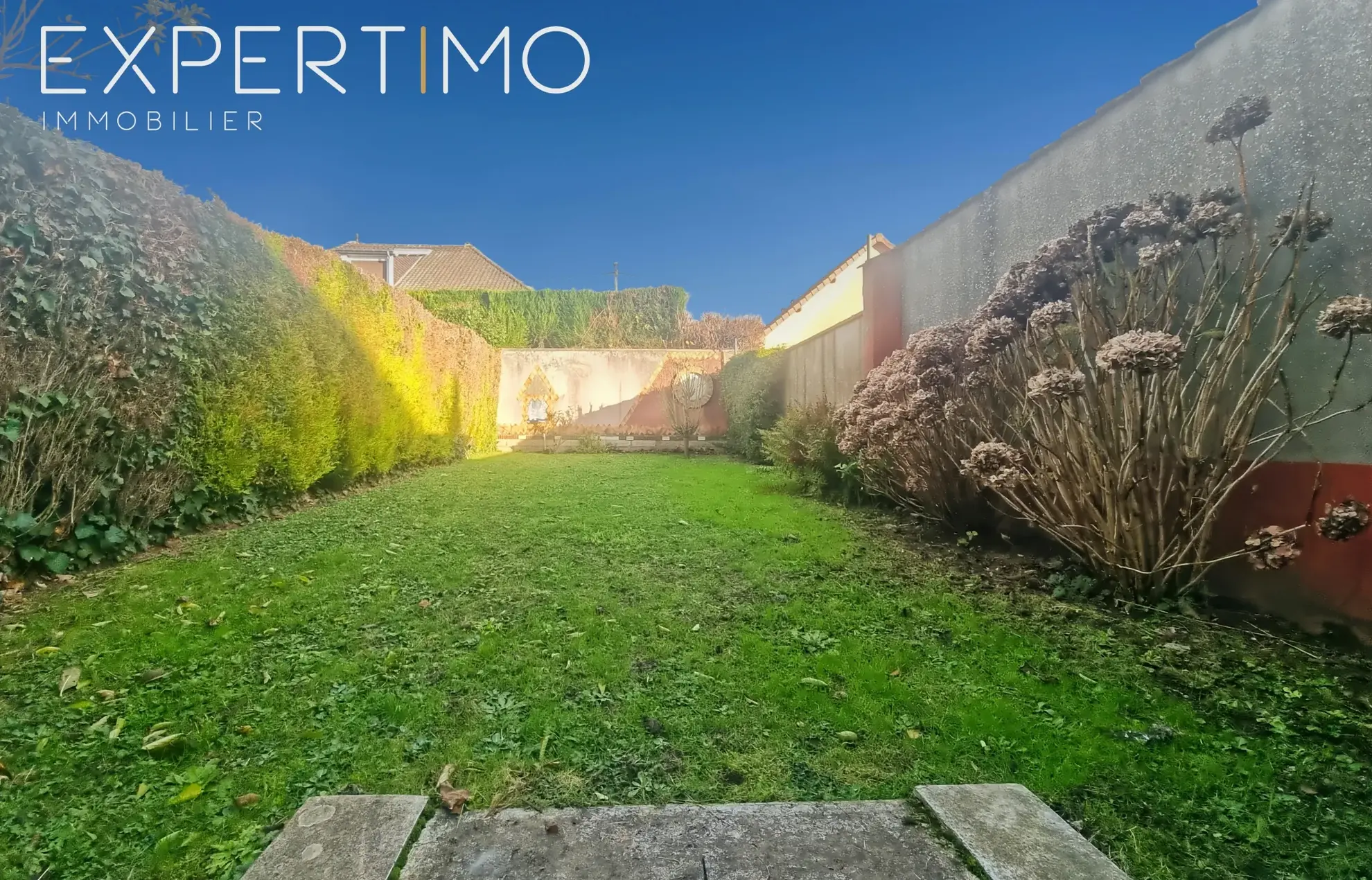 A vendre maison de 75 m² à Mers-les-Bains avec garage et cour 