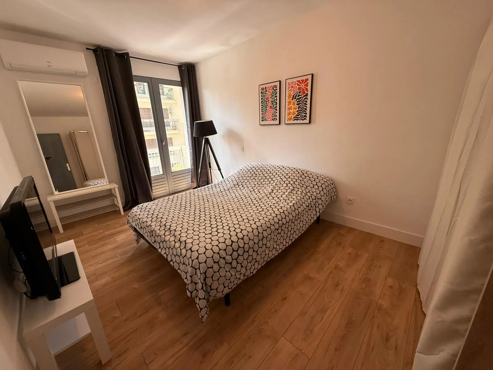 Appartement T3 rénové avec terrasse, balcon et garage à Montpellier Centre-ville proche Gare Saint-Roch