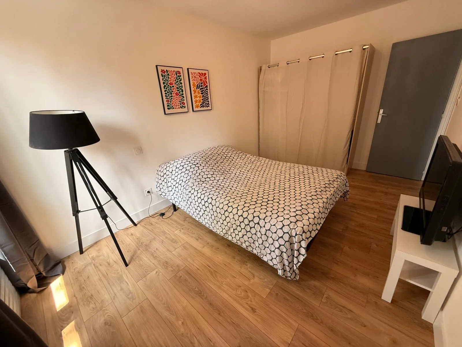 Appartement T3 rénové avec terrasse, balcon et garage à Montpellier Centre-ville proche Gare Saint-Roch 