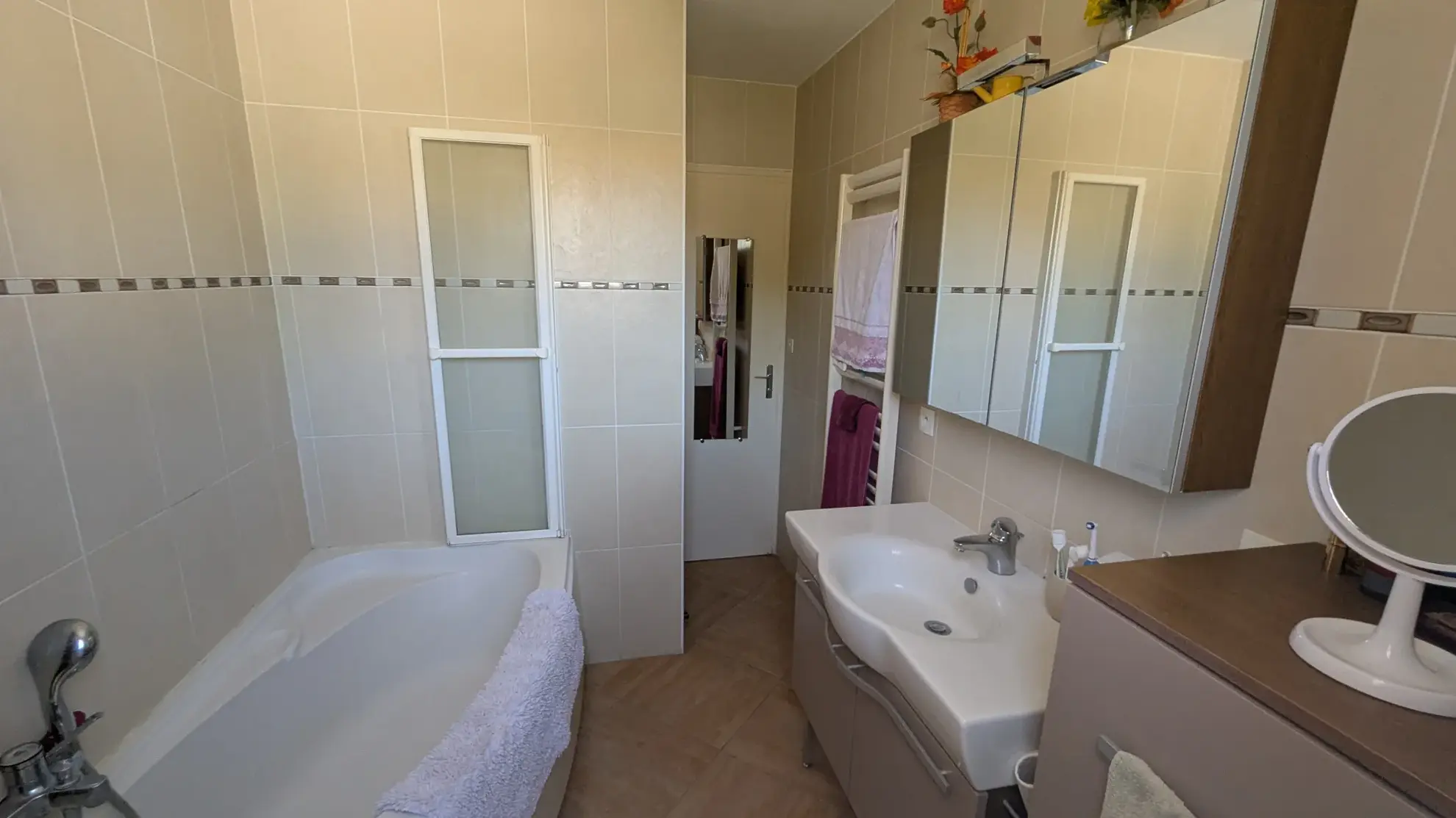 Maison de plain-pied à Magne avec 4 chambres, garage et jardin clôturé - Opportunité à saisir 