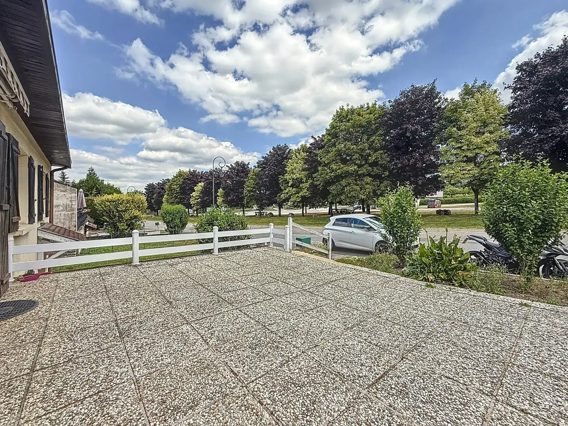 Maison individuelle à vendre à Remoncourt près de Mirecourt et Vittel avec terrain arboré 