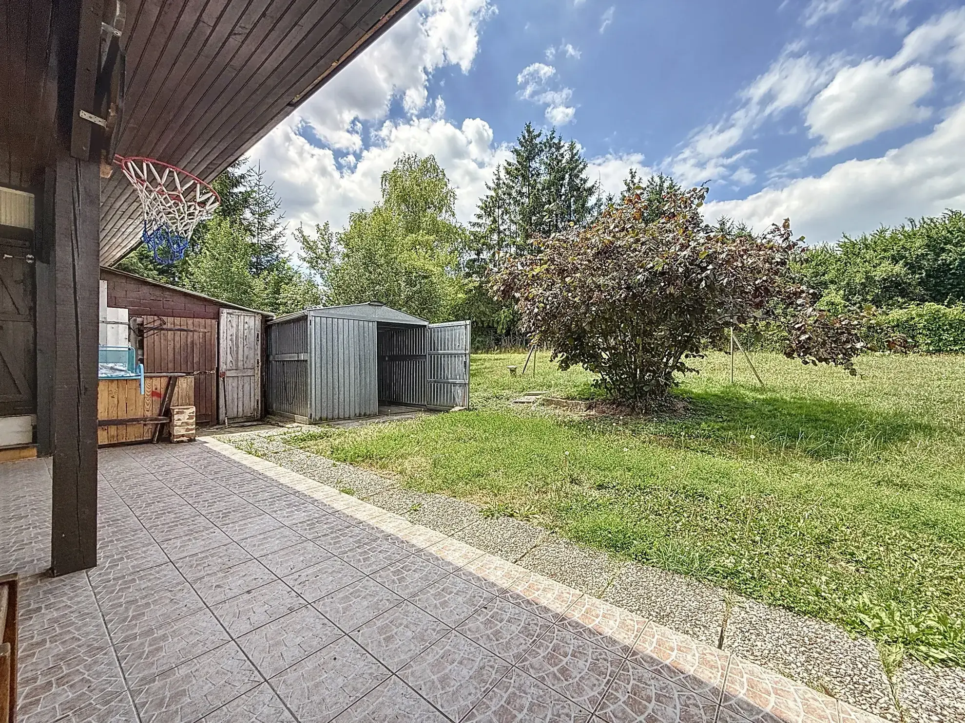 Maison individuelle à vendre à Remoncourt près de Mirecourt et Vittel avec terrain arboré 