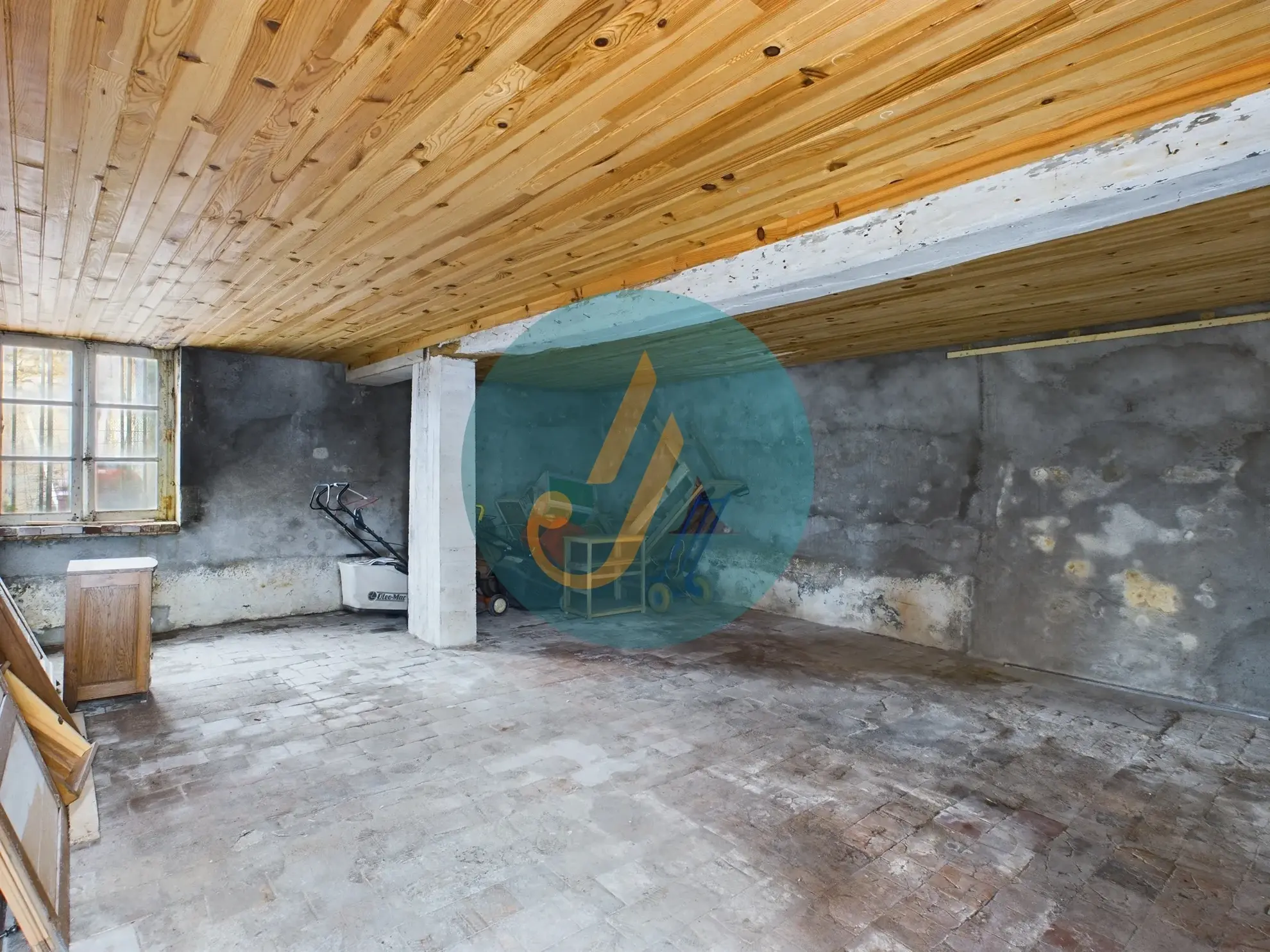 Maison de village polyvalente à Arquian, idéale résidence ou investissement 