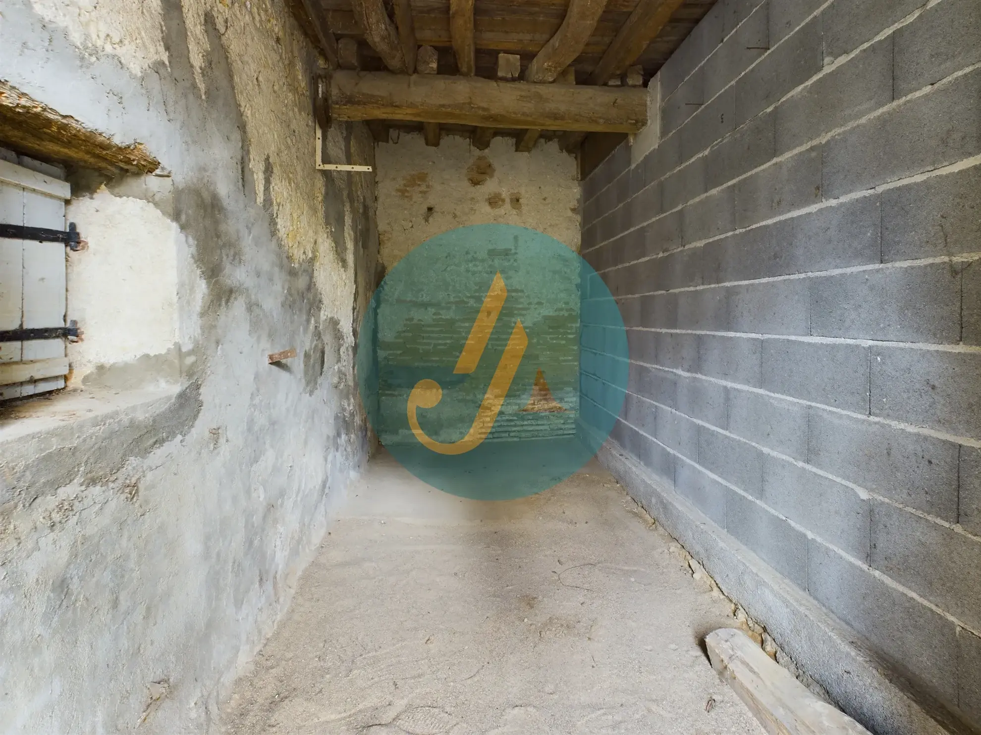 Maison de village polyvalente à Arquian, idéale résidence ou investissement 