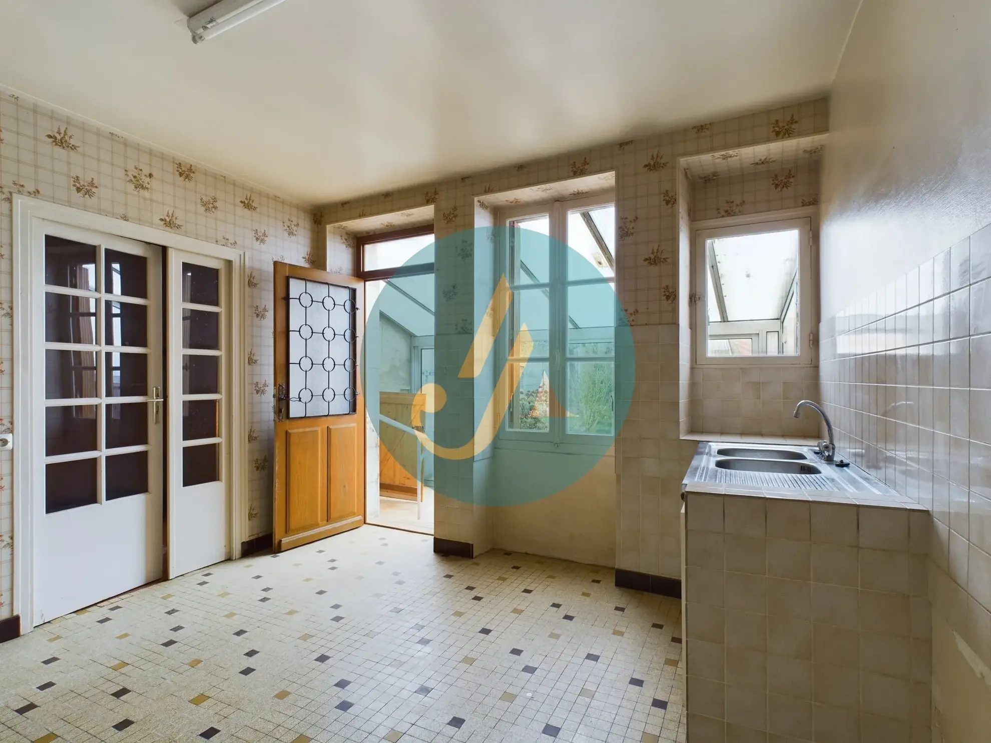 Maison de village polyvalente à Arquian, idéale résidence ou investissement