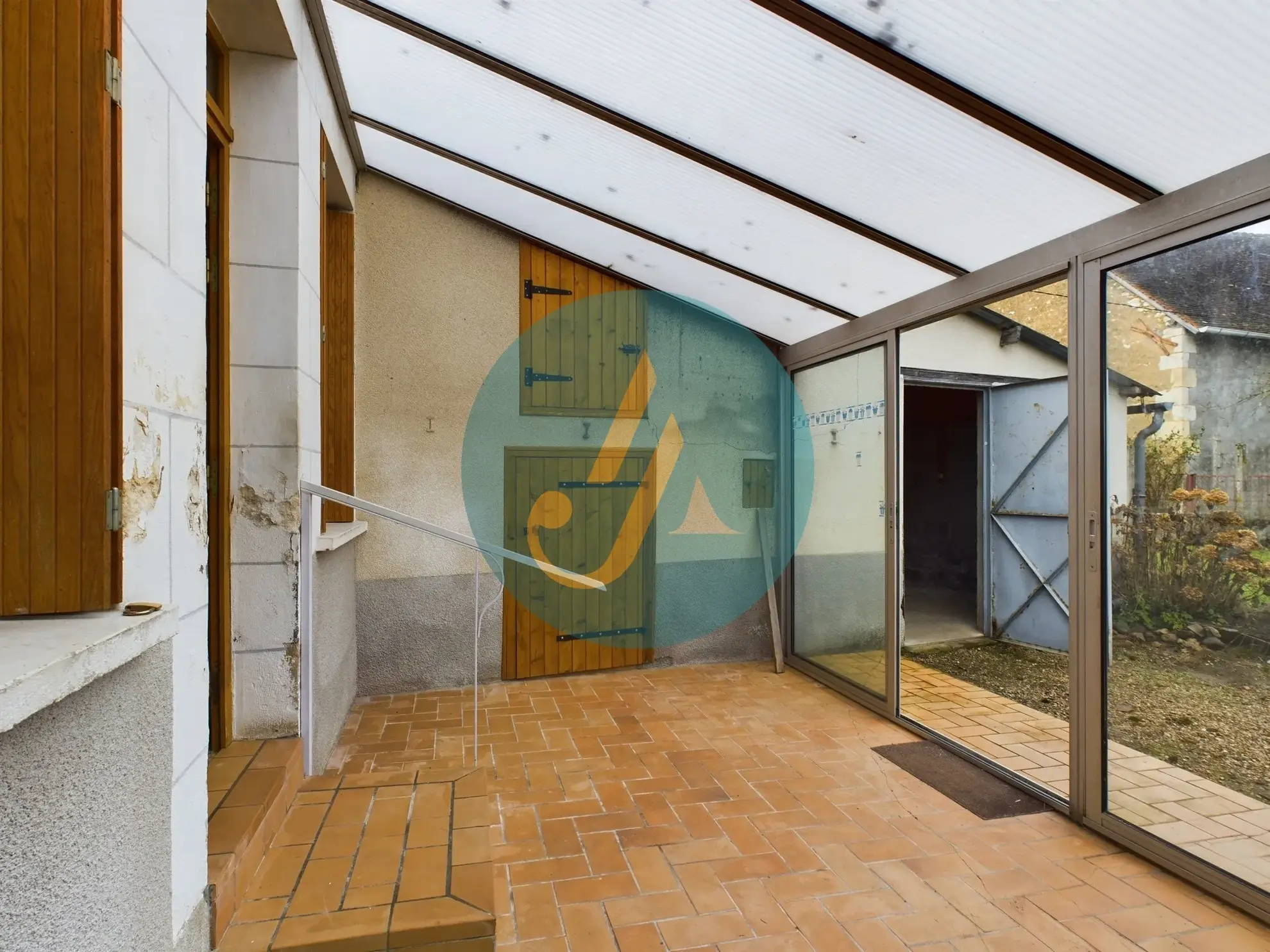 Maison de village polyvalente à Arquian, idéale résidence ou investissement 