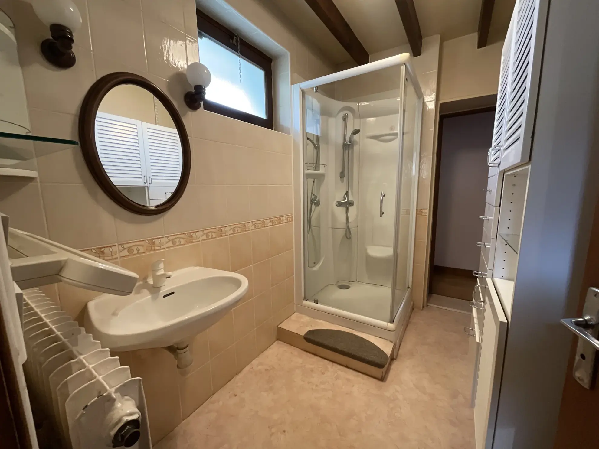 Maison familiale à Saint-Sorlin-De-Morestel avec 4 chambres et grand jardin 