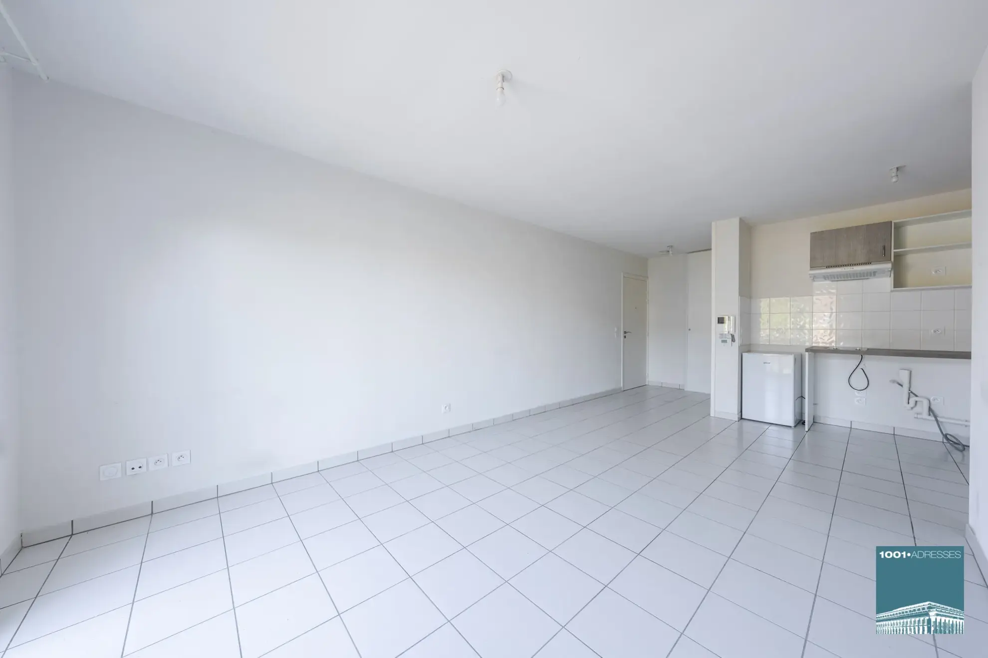 Appartement deux pièces avec balcon et parking privé à Saint-Médard-en-Jalles 