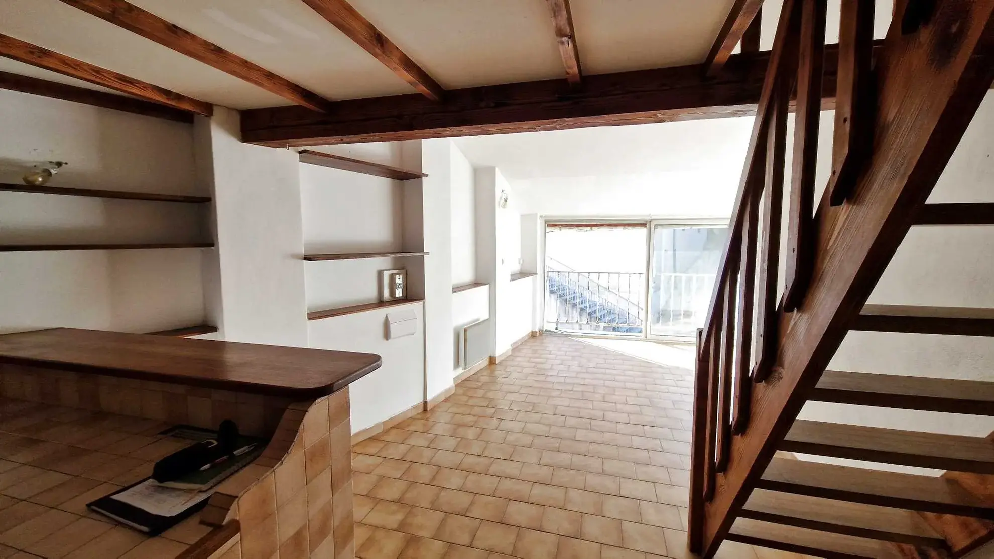 Appartement 1 chambre avec mezzanine à Velaux, proche Aix-en-Provence et Marseille 