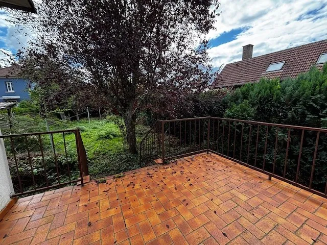 Maison familiale à Belfort de 87m² avec jardin et 3 chambres, à rénover 