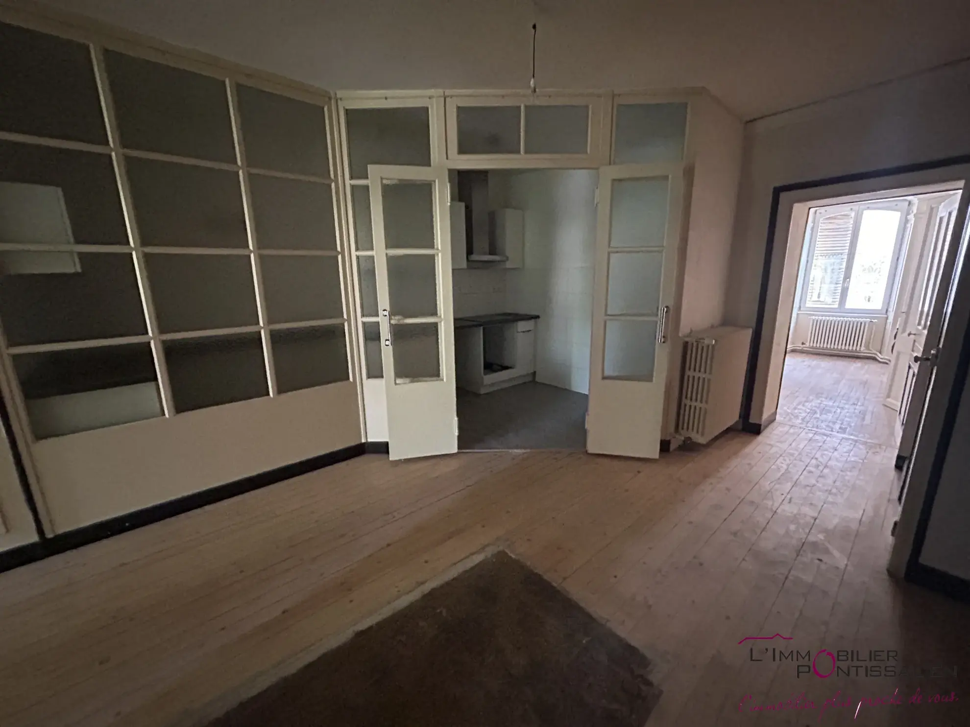 Appartement de type 3 à rénover au centre de Pontarlier 