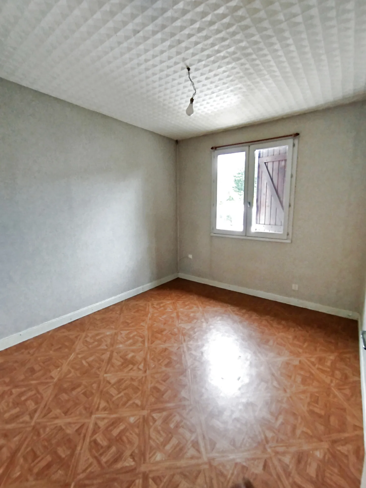 Villa de plain-pied avec terrain arboré à Marboz, idéal premier achat ou retraite 