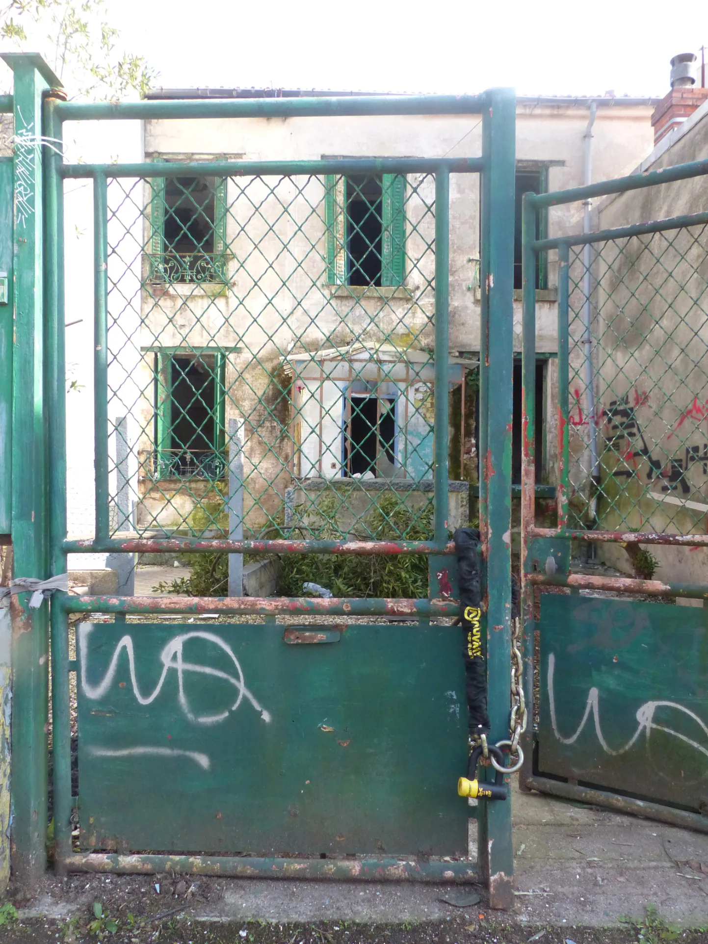 Maison de ville à Montreuil à rénover avec beaucoup de potentiel et aides financières 