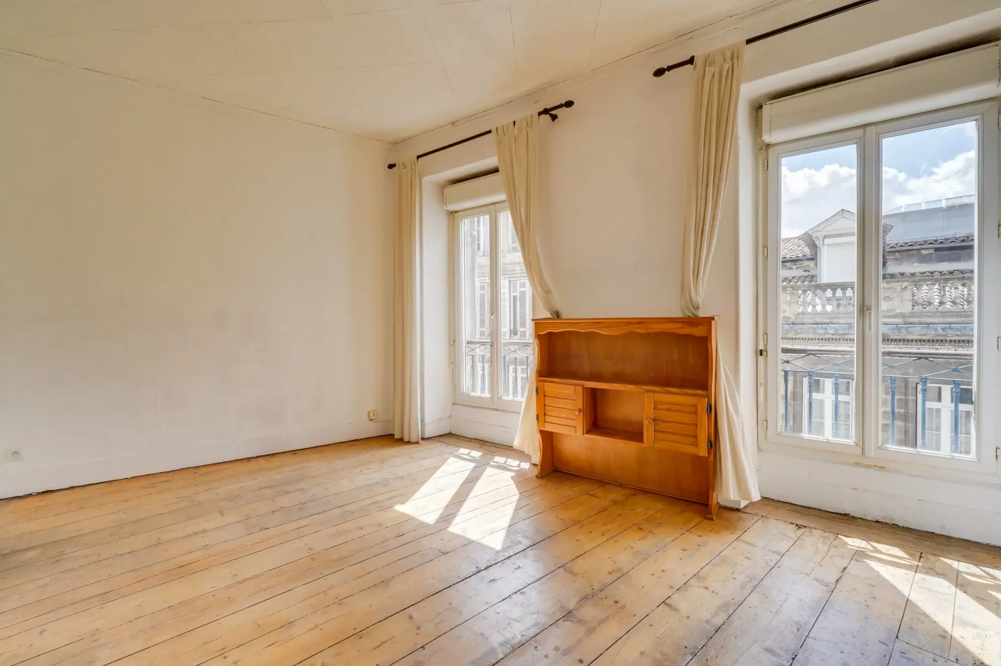 Appartement T2 de 52m² à Bordeaux proche Gambetta avec cave et combles 
