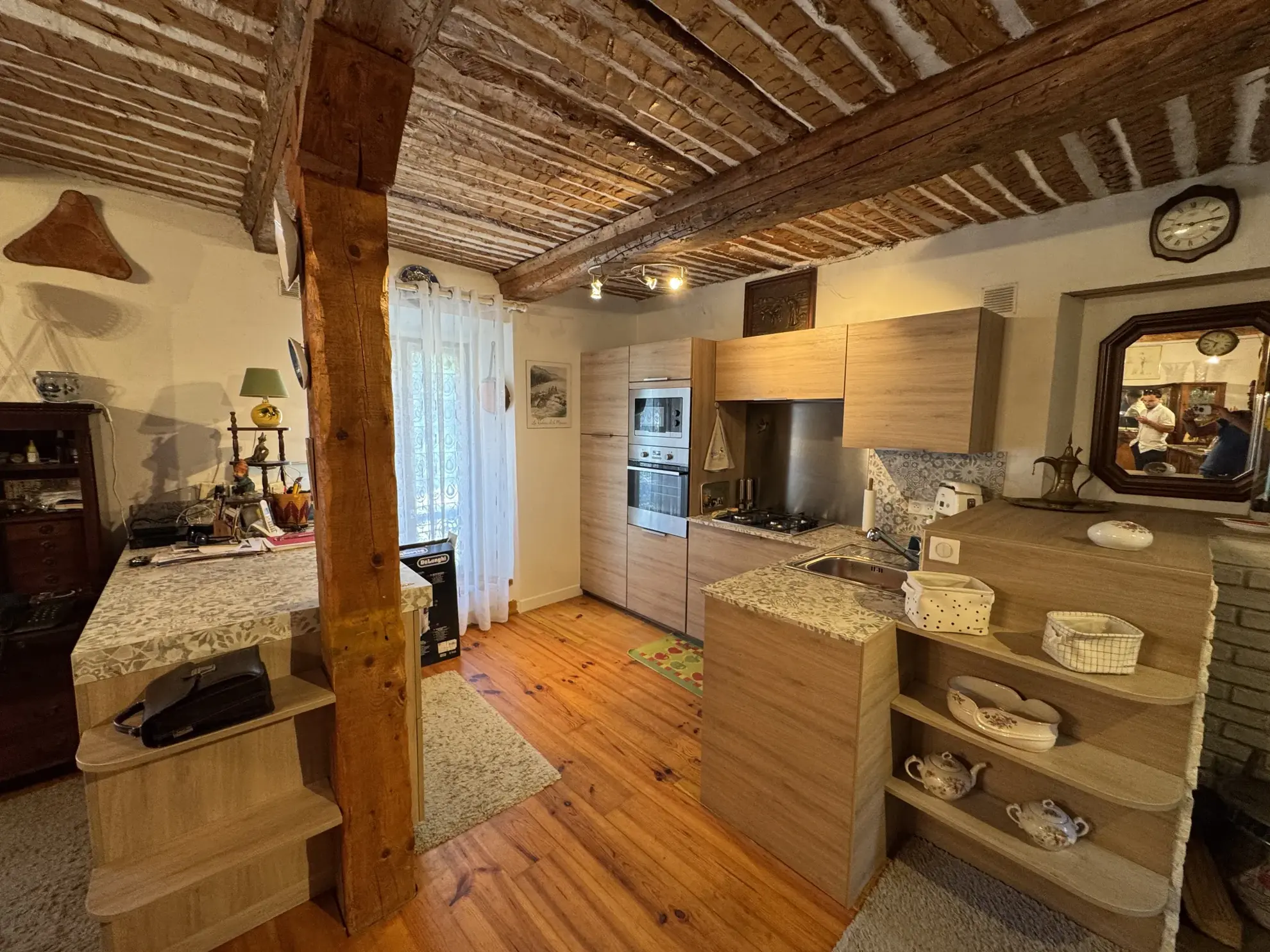 Maison de village avec garages et cave à Serres (05700) – Charme et confort dans la vallée du Buëch 