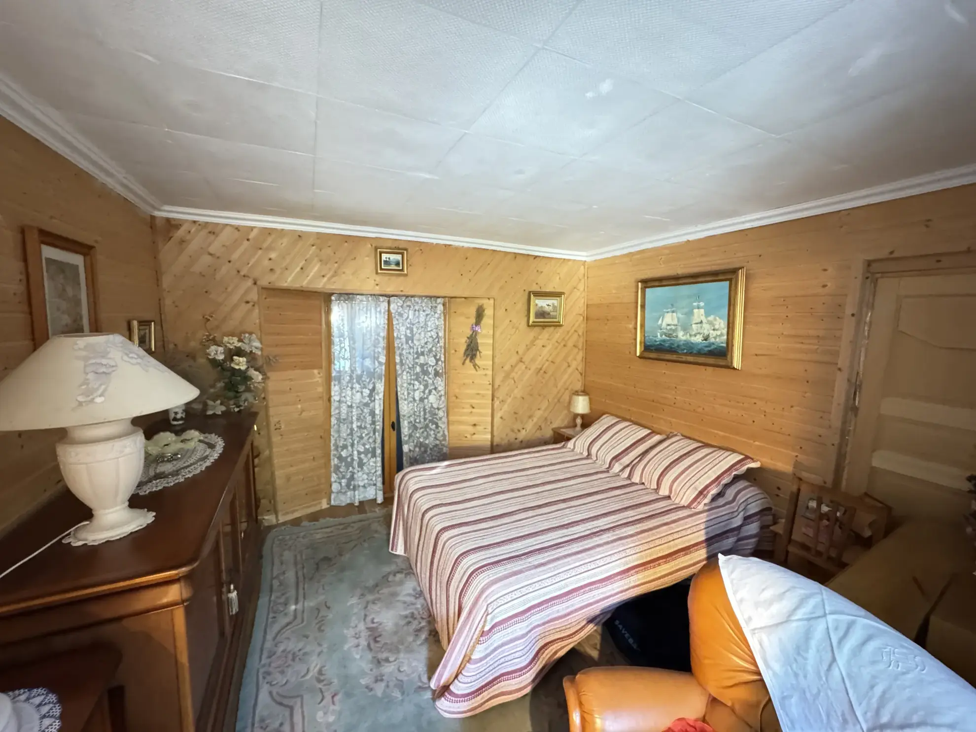 Maison de village avec garages et cave à Serres (05700) – Charme et confort dans la vallée du Buëch 