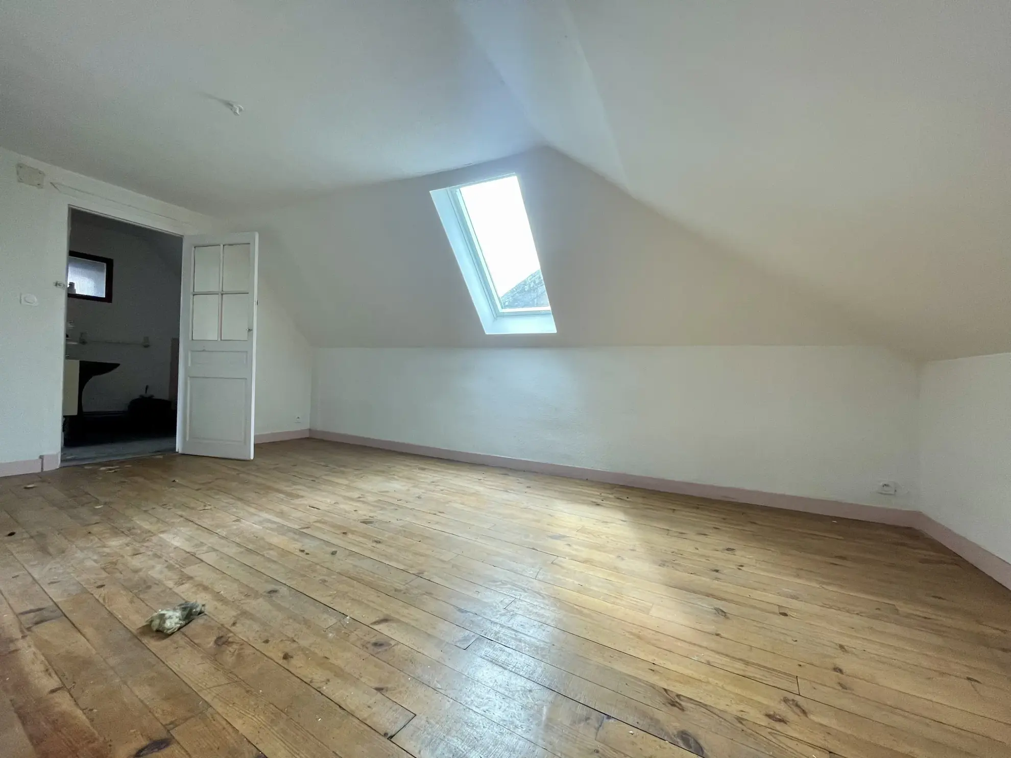 Immeuble en centre-ville de Vic-en-Bigorre de 480 m² avec jardin et parking 