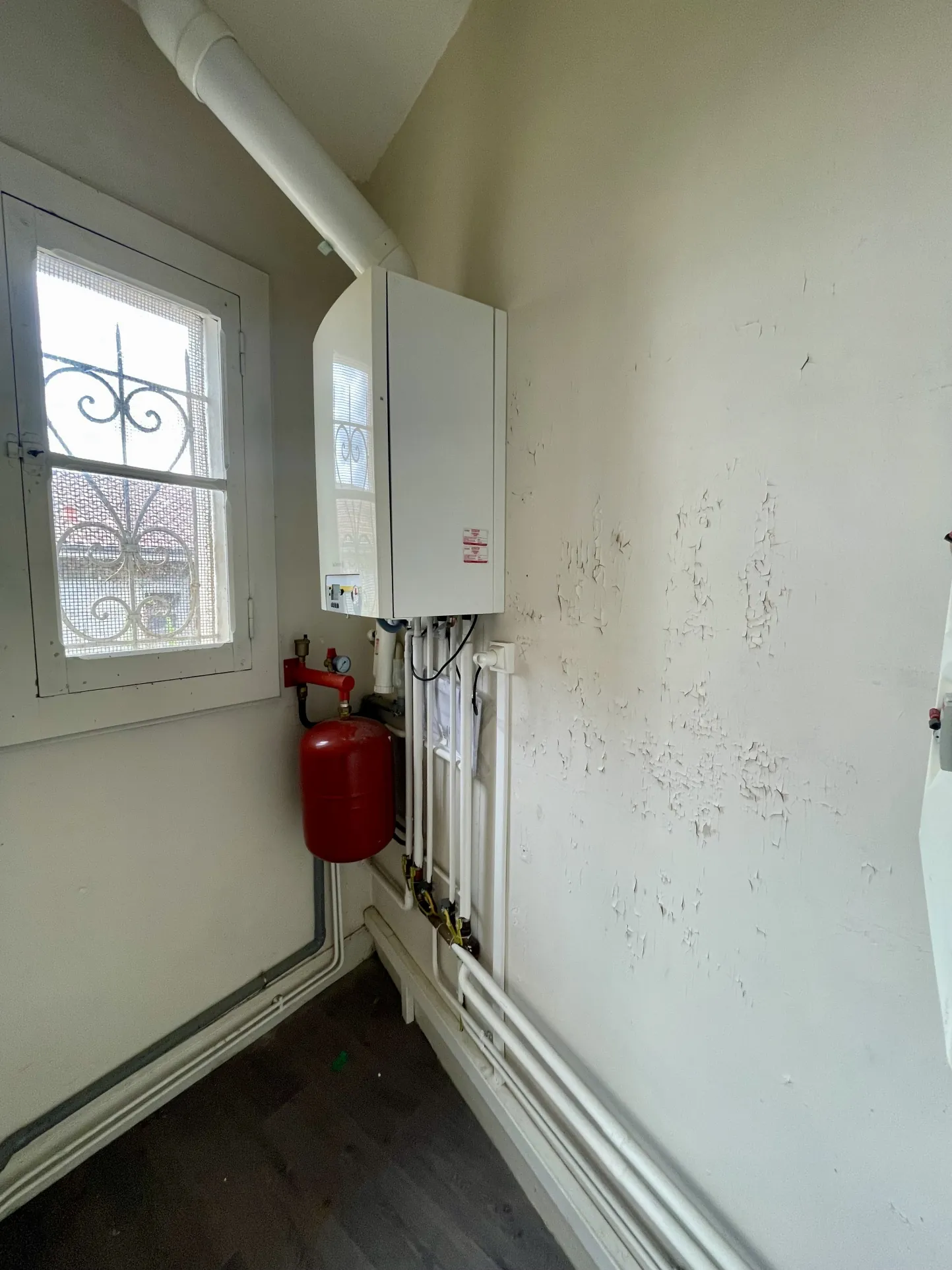 Immeuble en centre-ville de Vic-en-Bigorre de 480 m² avec jardin et parking 