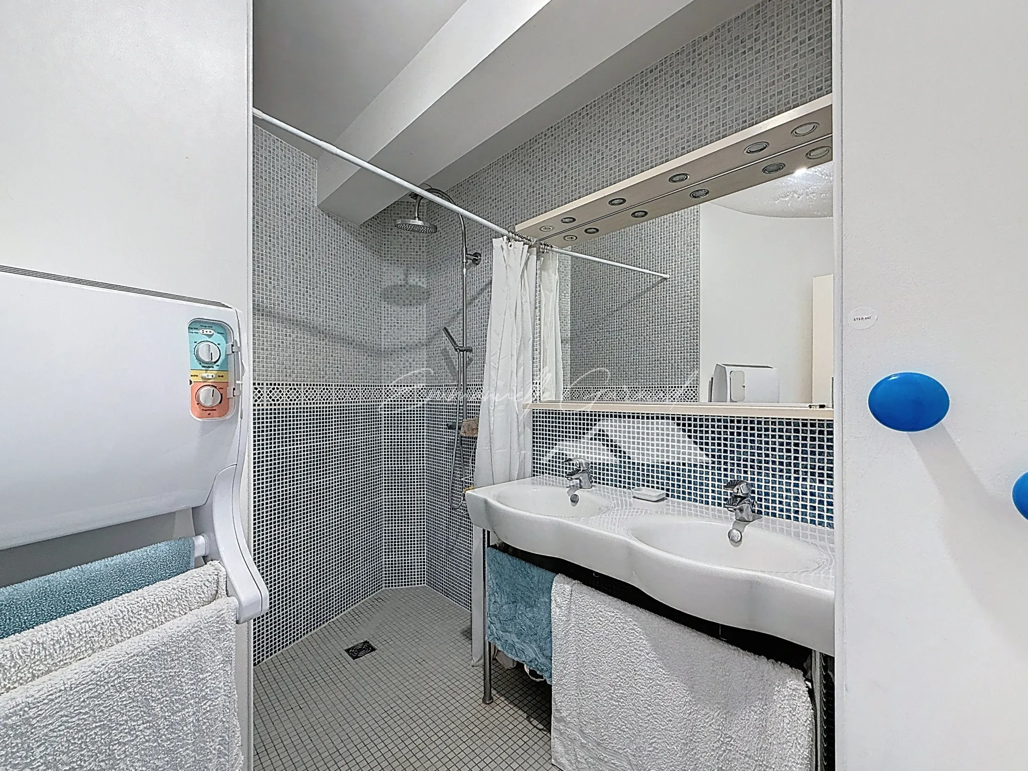 Maison à vendre à Mostuejouls avec vue panoramique et jardin privé dans le Parc des Grands Causses 