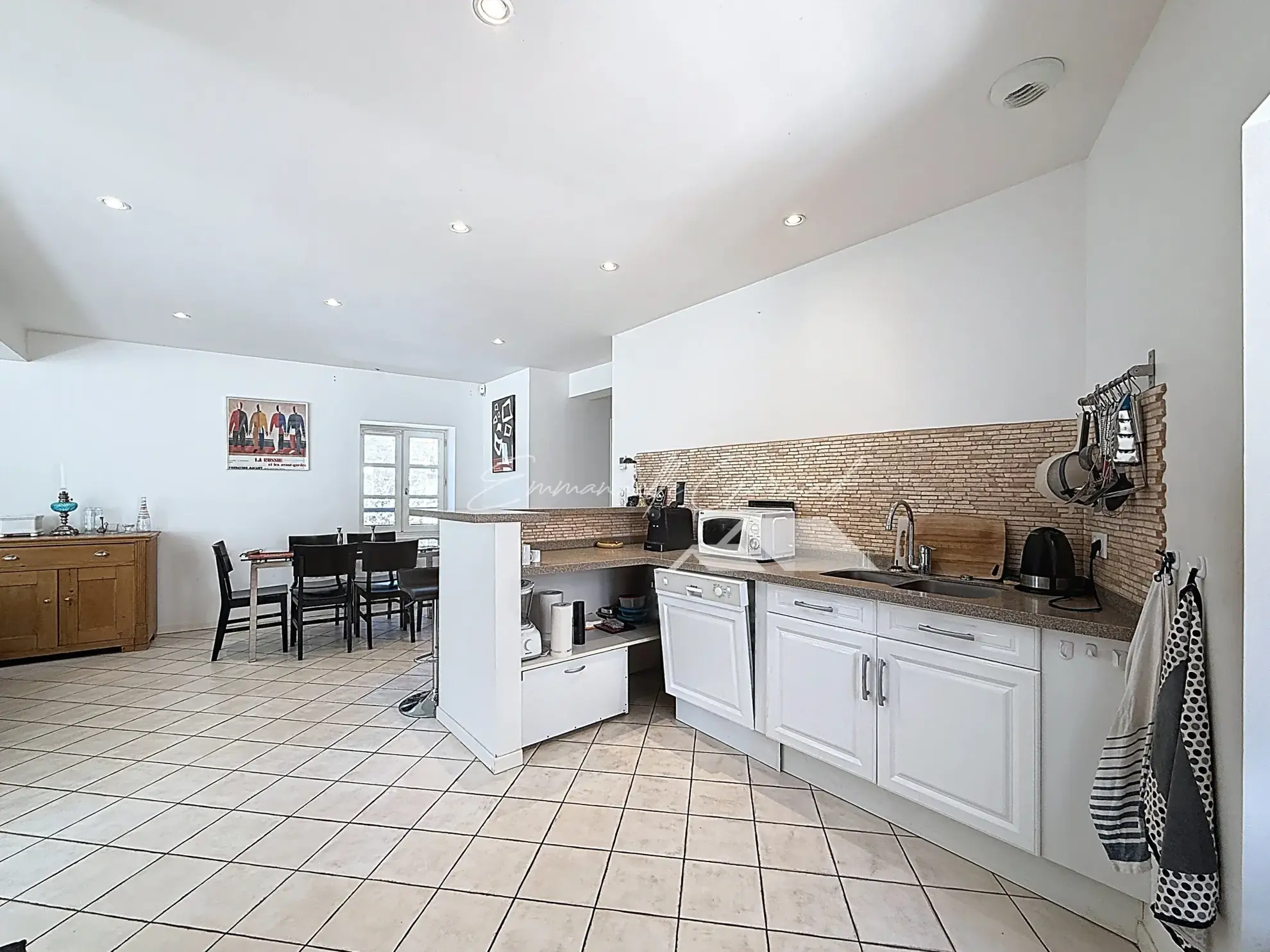 Maison à vendre à Mostuejouls avec vue panoramique et jardin privé dans le Parc des Grands Causses 