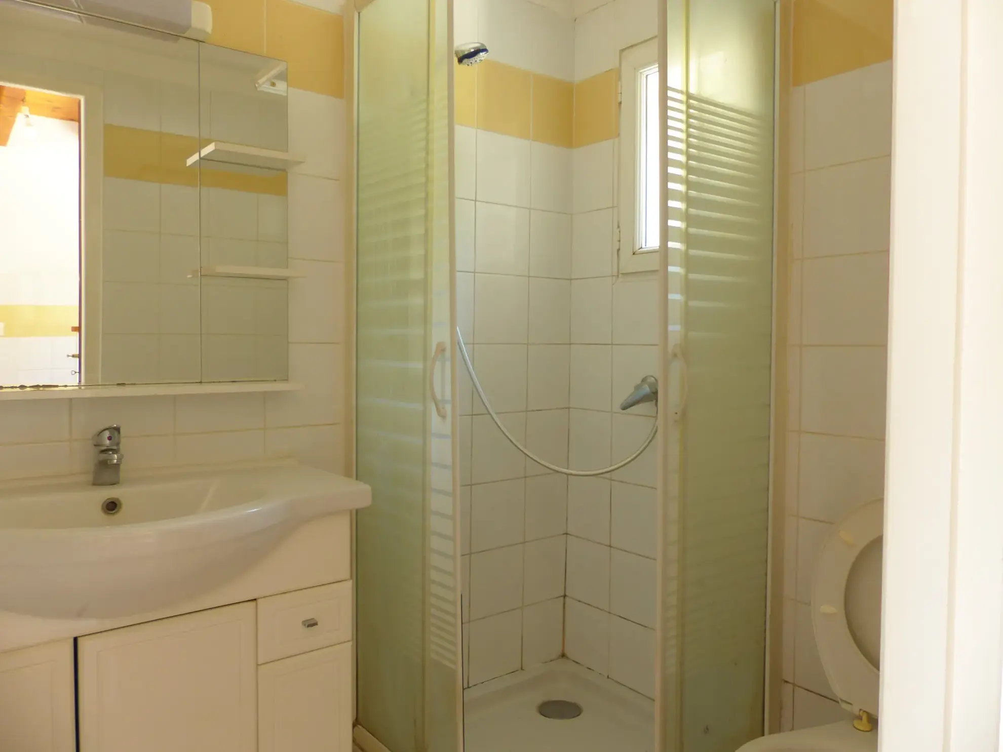 Maison 3 pièces avec terrasse à Lamalou-Les-Bains, idéale pour investissement ou résidence principale 