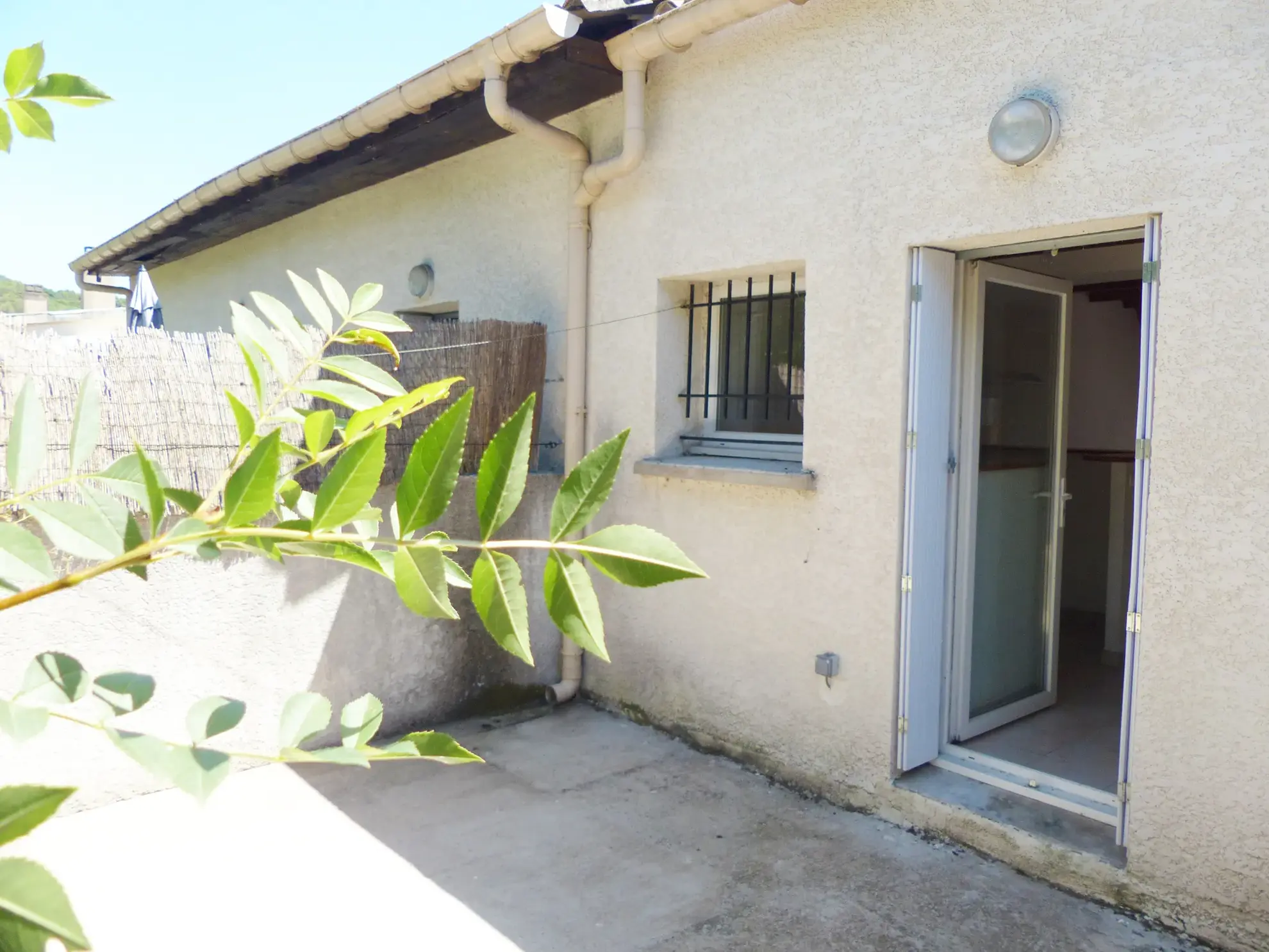 Maison 3 pièces avec terrasse à Lamalou-Les-Bains, idéale pour investissement ou résidence principale