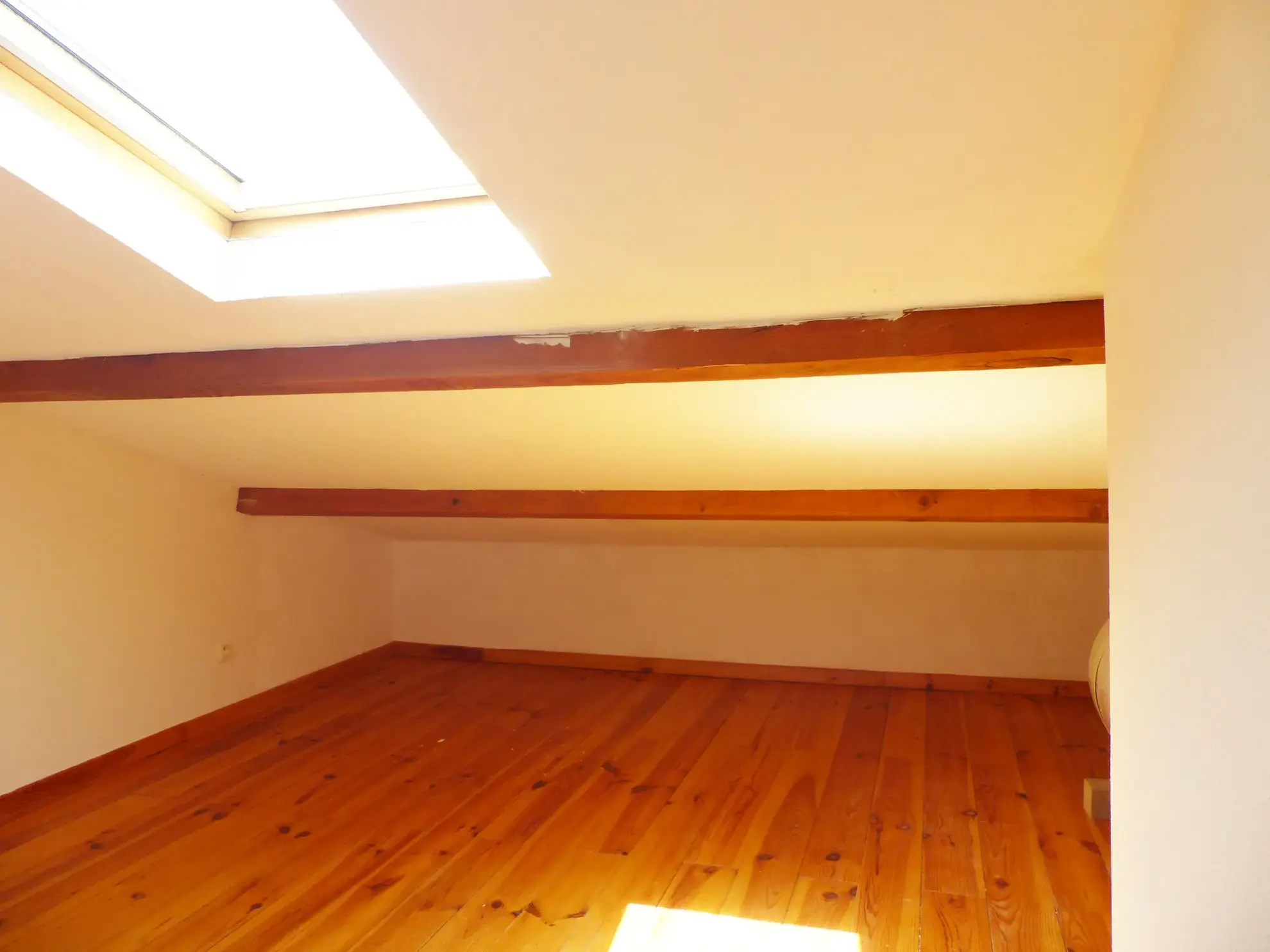 Maison 3 pièces avec terrasse à Lamalou-Les-Bains, idéale pour investissement ou résidence principale 