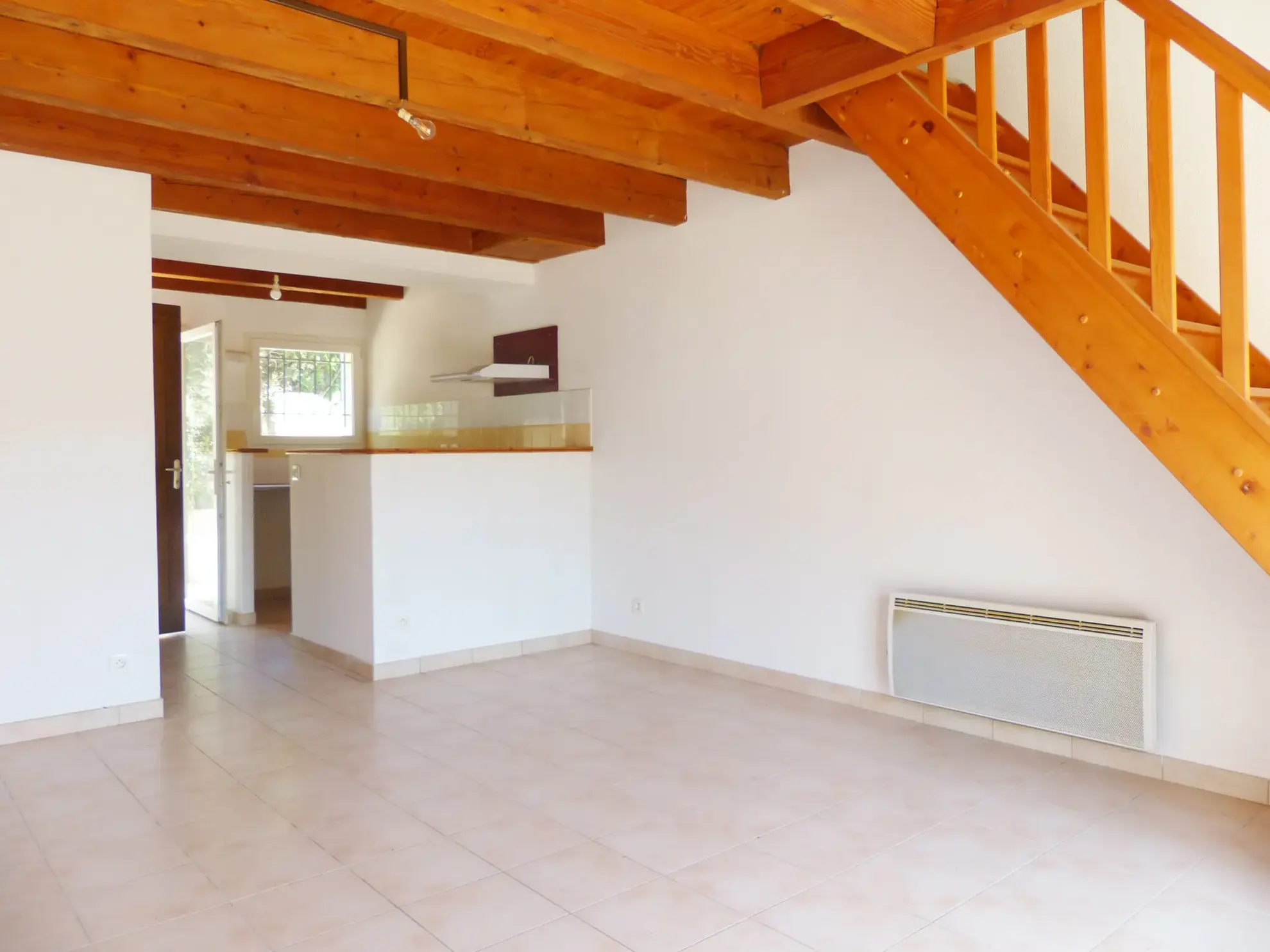 Maison 3 pièces avec terrasse à Lamalou-Les-Bains, idéale pour investissement ou résidence principale 