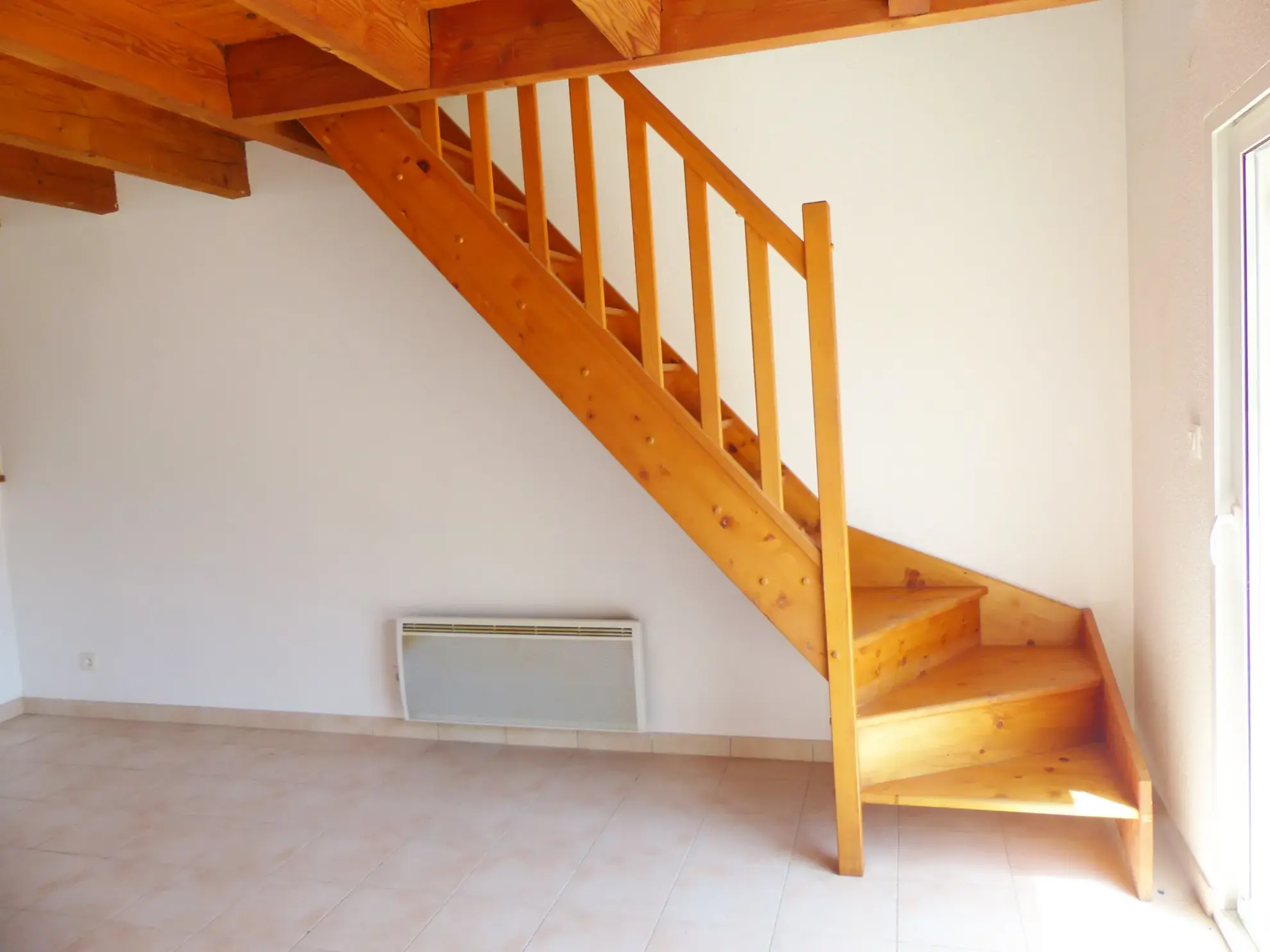 Maison 3 pièces avec terrasse à Lamalou-Les-Bains, idéale pour investissement ou résidence principale 