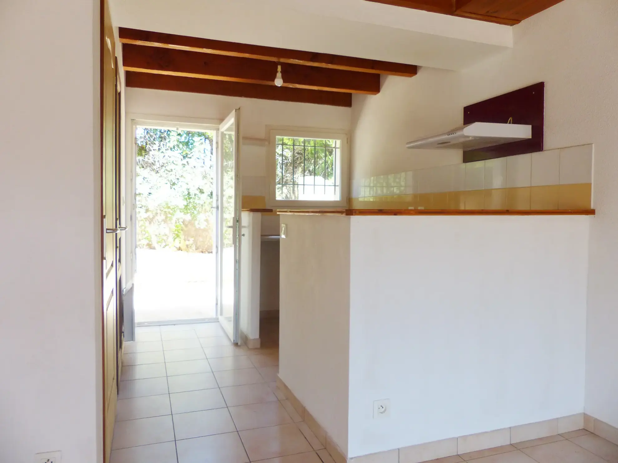 Maison 3 pièces avec terrasse à Lamalou-Les-Bains, idéale pour investissement ou résidence principale 