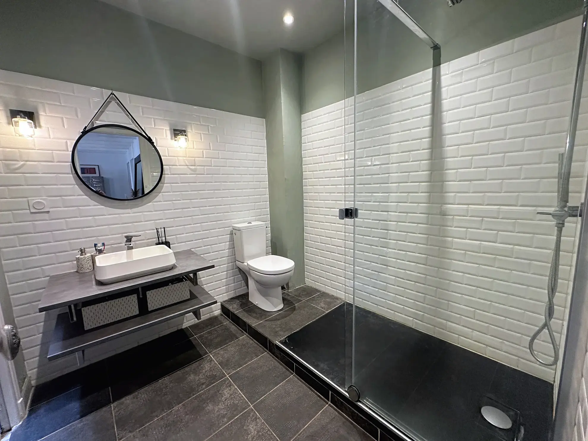 Appartement traversant de 94 m2 avec terrasse à Perpignan proche du Théâtre de l'Archipel 