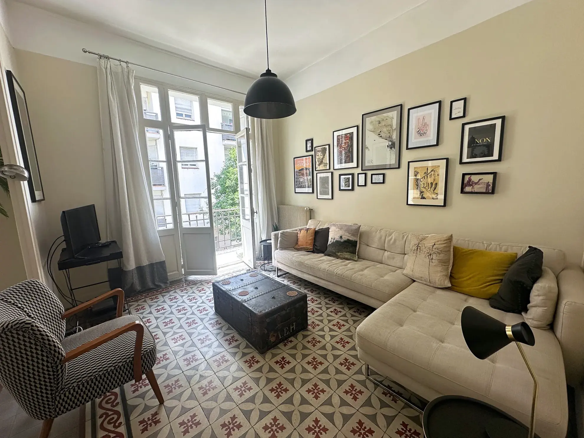 Appartement traversant de 94 m2 avec terrasse à Perpignan proche du Théâtre de l'Archipel 