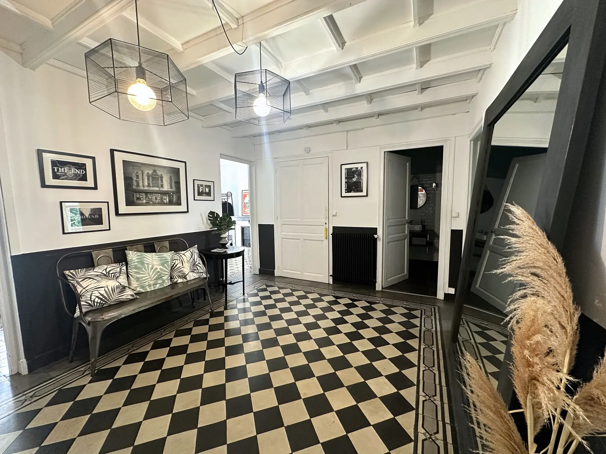 Appartement traversant de 94 m2 avec terrasse à Perpignan proche du Théâtre de l'Archipel 