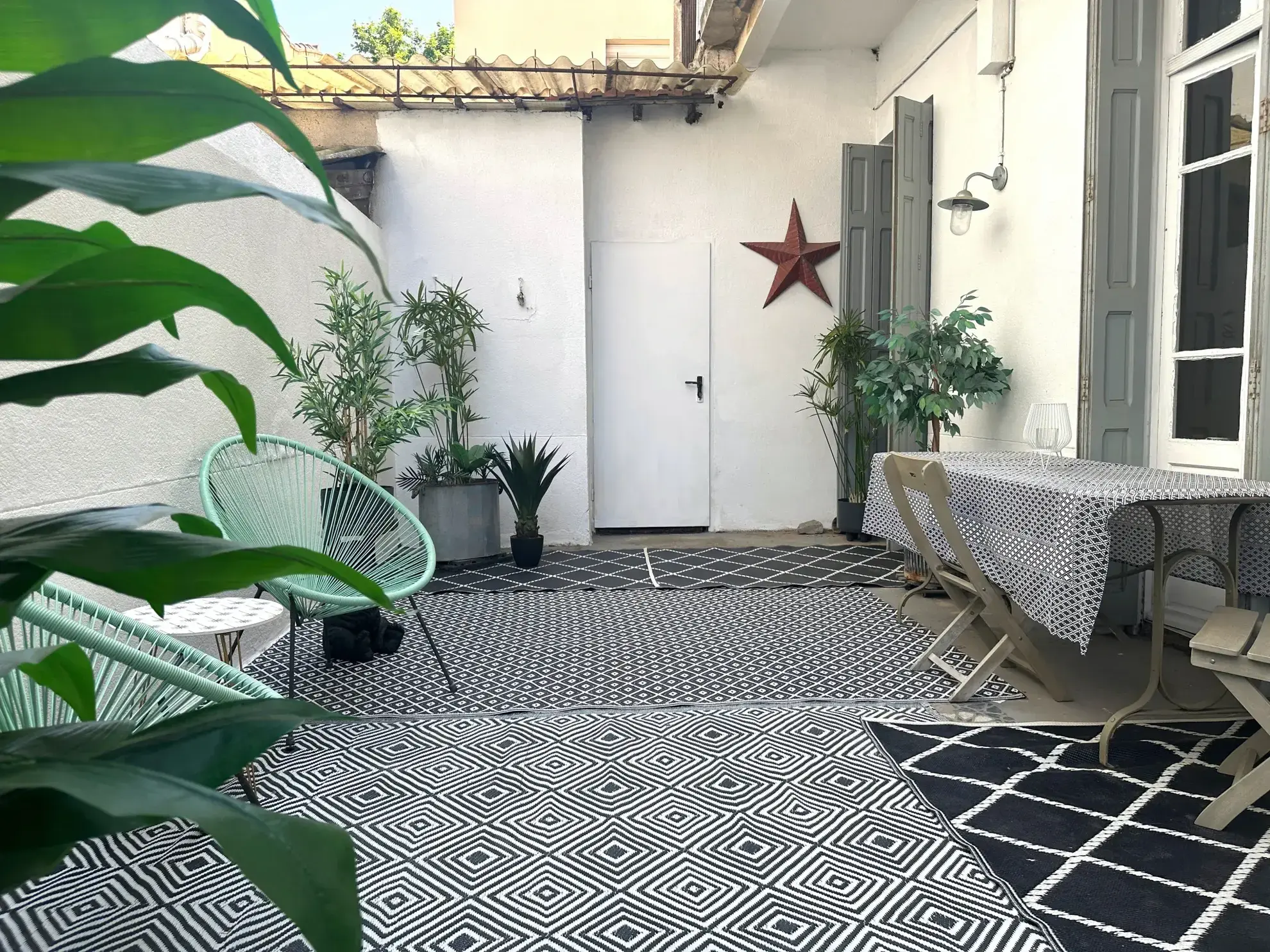 Appartement traversant de 94 m2 avec terrasse à Perpignan proche du Théâtre de l'Archipel 