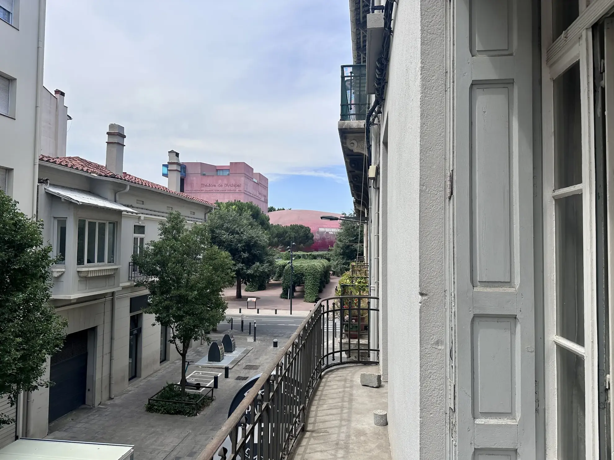 Appartement traversant de 94 m2 avec terrasse à Perpignan proche du Théâtre de l'Archipel 