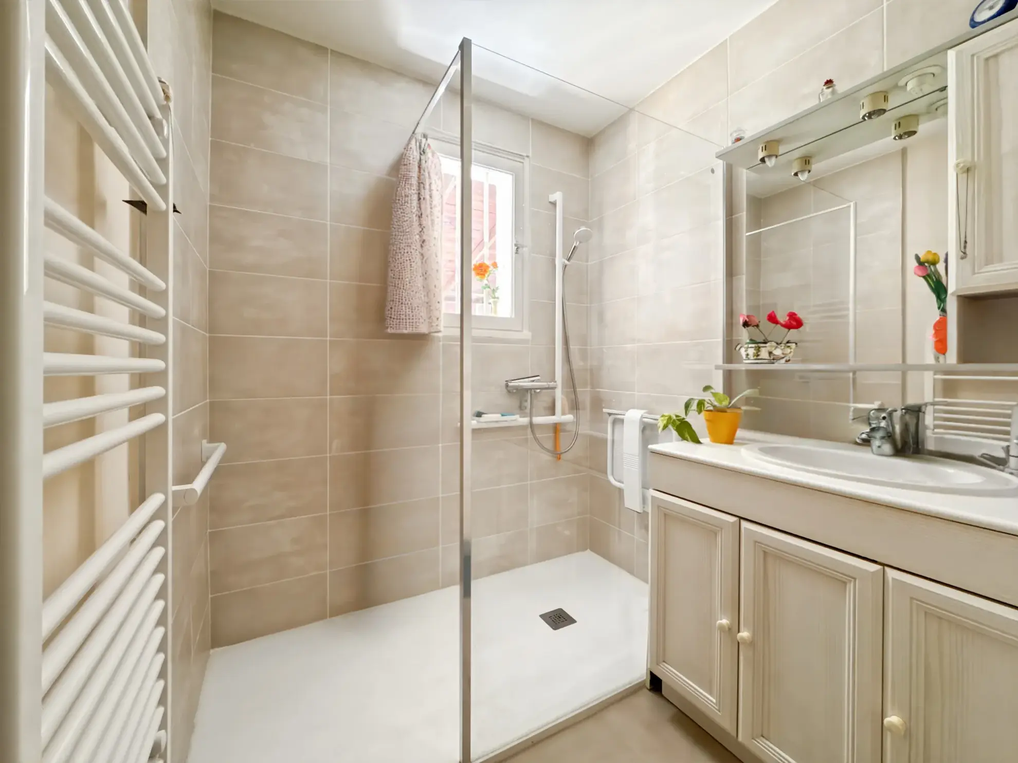 Maison de plain-pied à Massieux avec jardin, proche commerces 