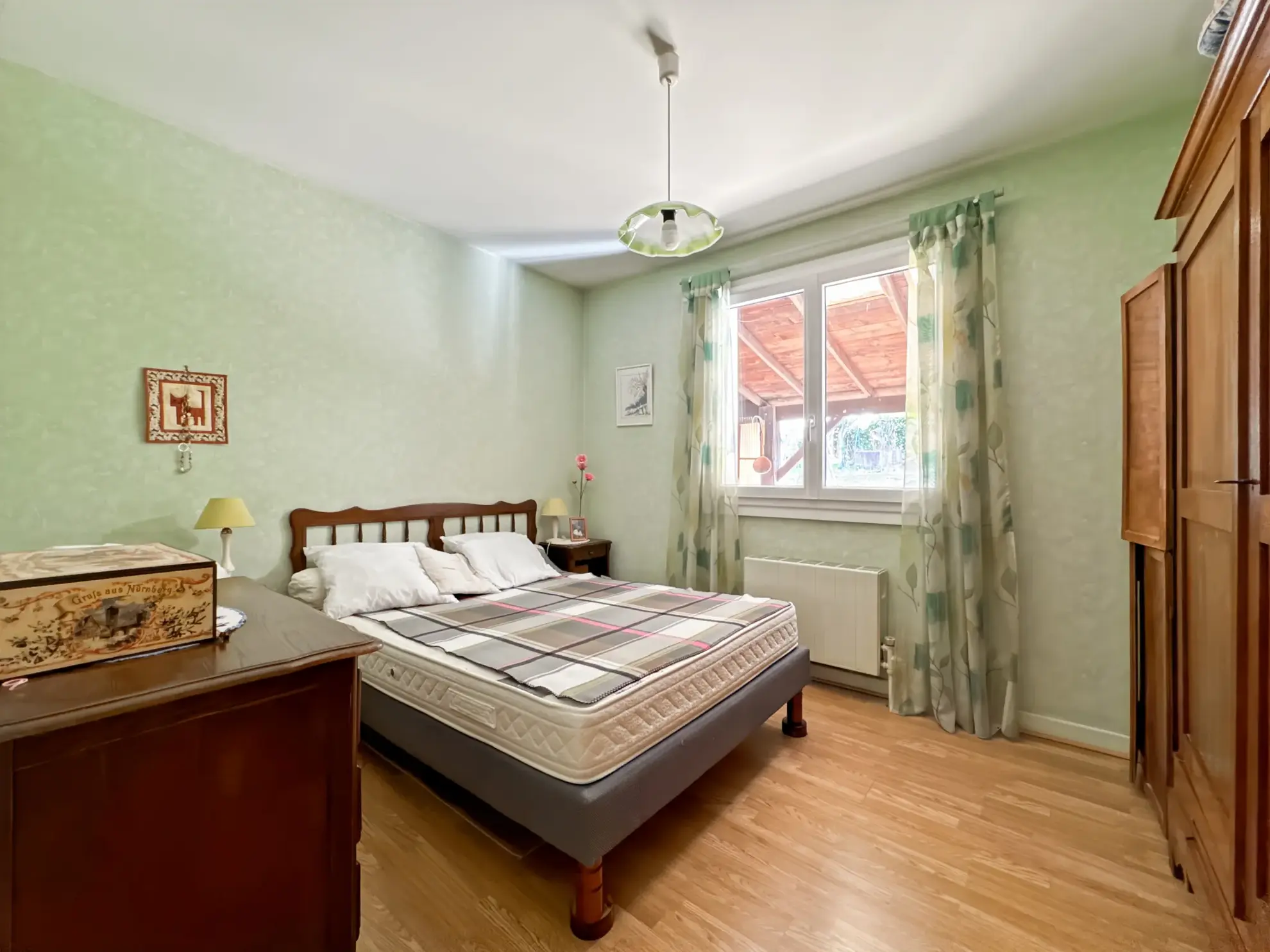 Maison de plain-pied à Massieux avec jardin, proche commerces 