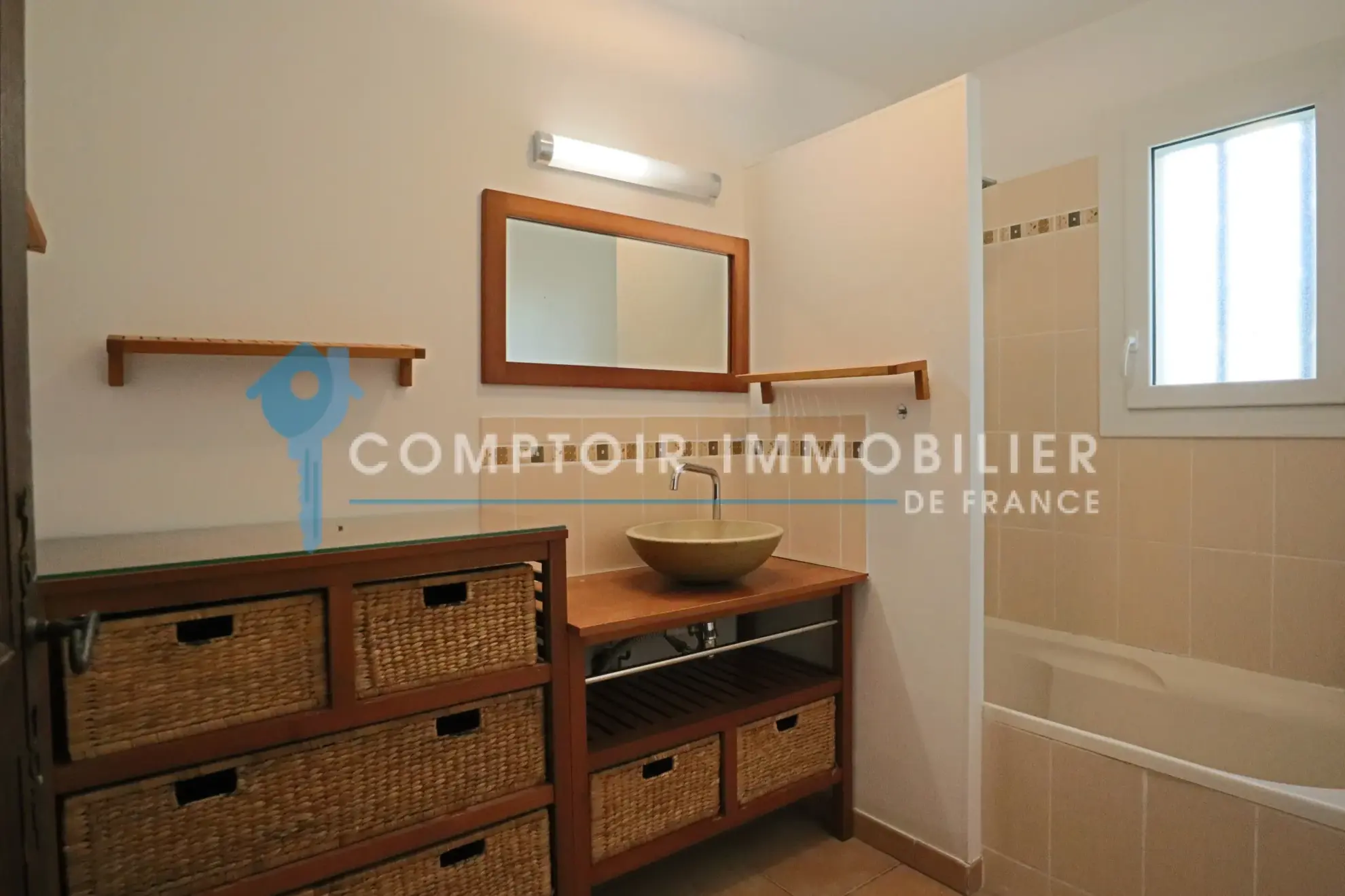 Maison avec piscine et garage à Apt - Quartier calme et résidentiel 