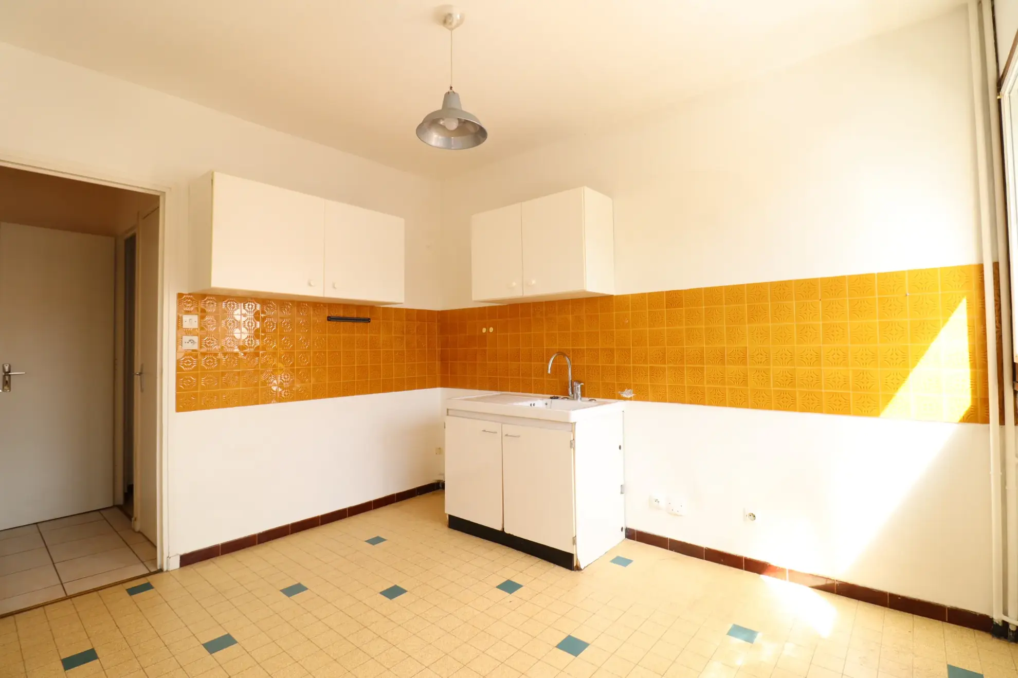 Appartement T2 lumineux avec balcon à Grenoble, proche du parc Paul Mistral 