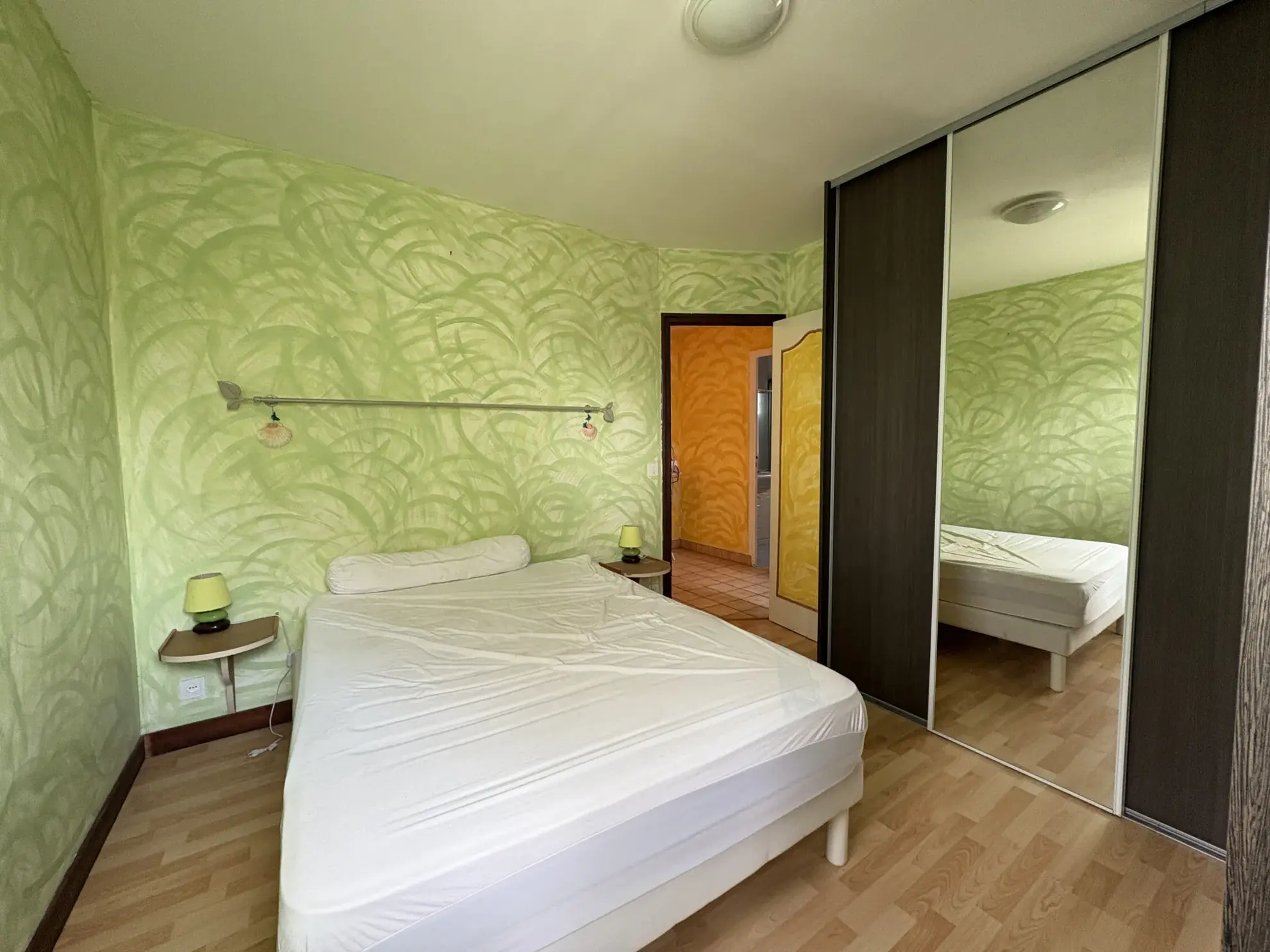 Maison lumineuse de 102 m² avec jardin, garage et espace bien-être à Cozes 